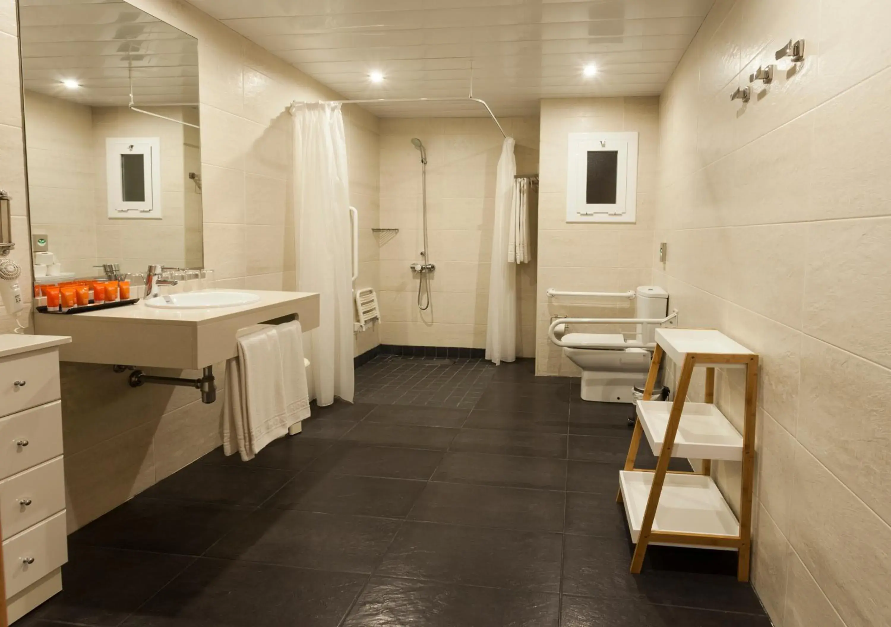 Bathroom in Hotel Horitzo by Pierre & Vacances