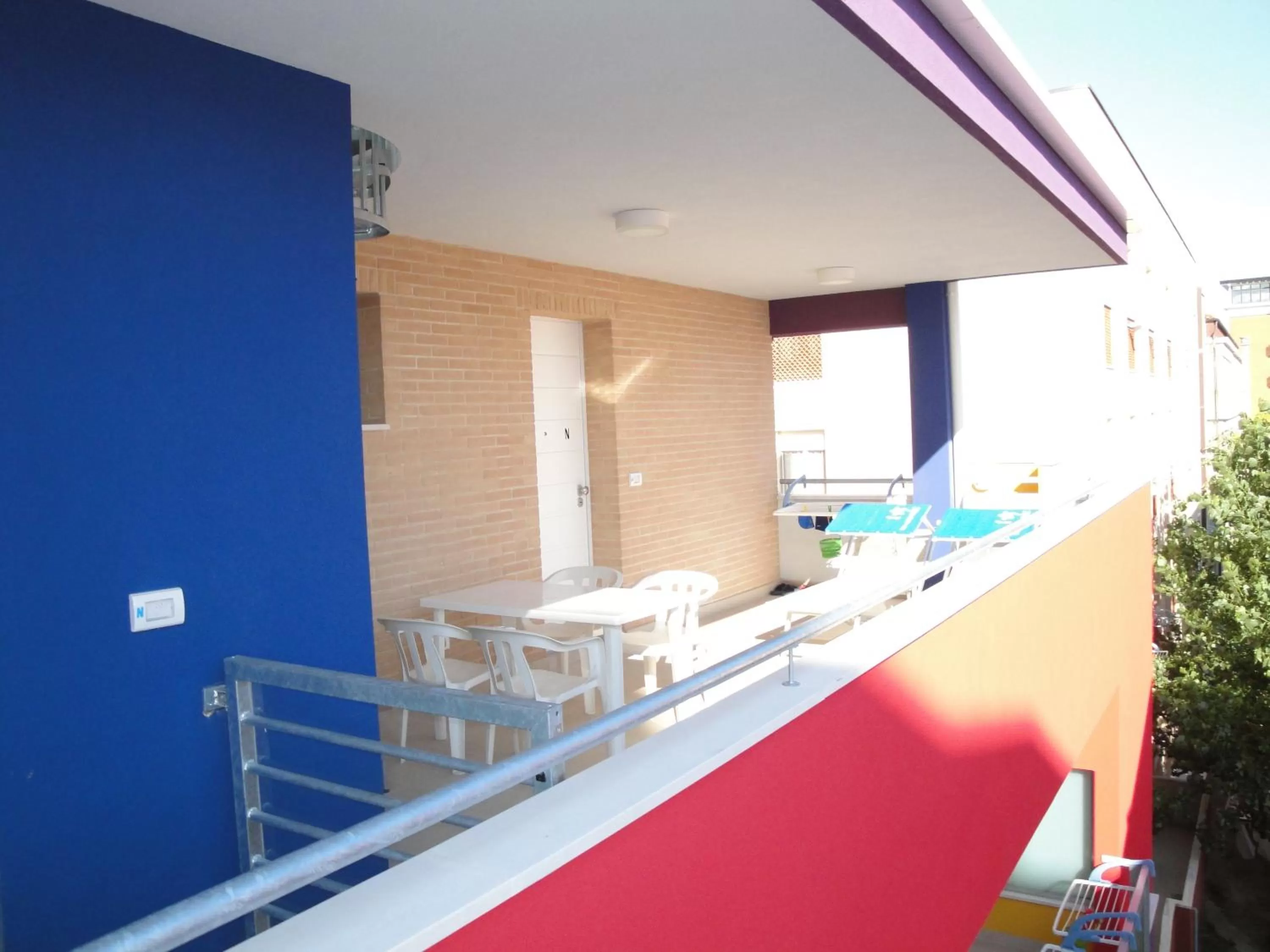 Facade/entrance in Residence La Nave