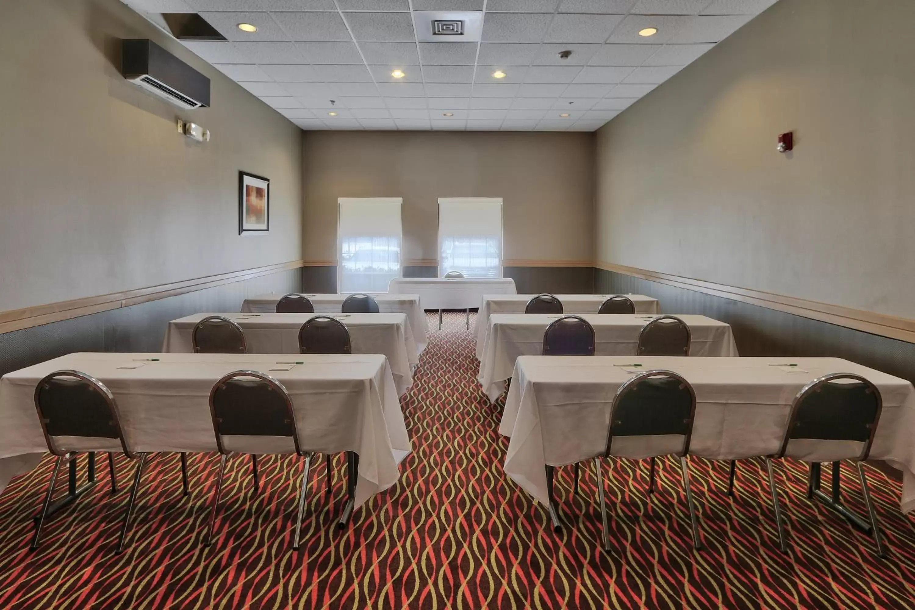Meeting/conference room in Holiday Inn Hotel & Suites Albuquerque Airport, an IHG Hotel