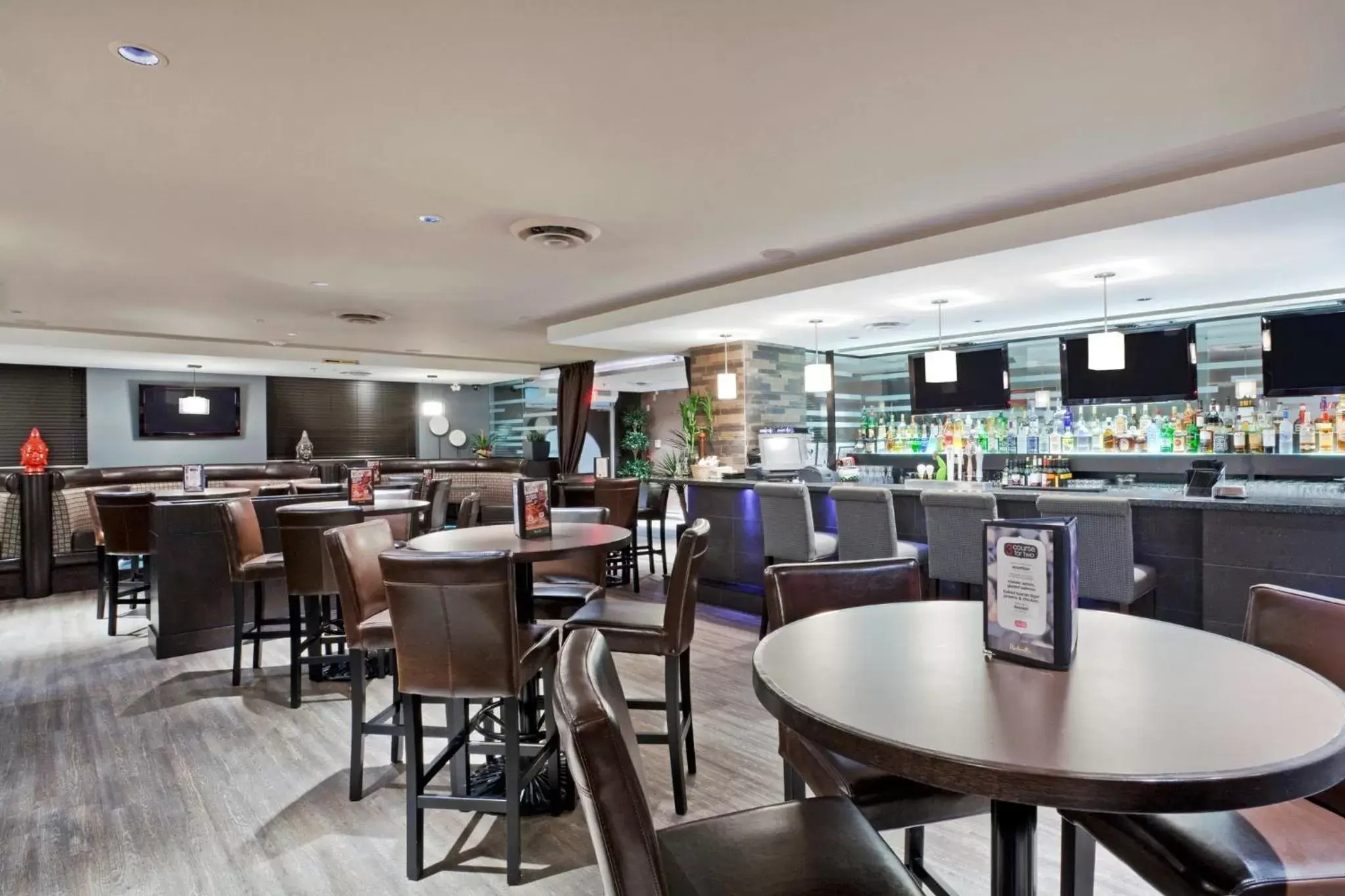 Restaurant/Places to Eat in Holiday Inn Hotel & Suites Surrey East - Cloverdale, an IHG Hotel