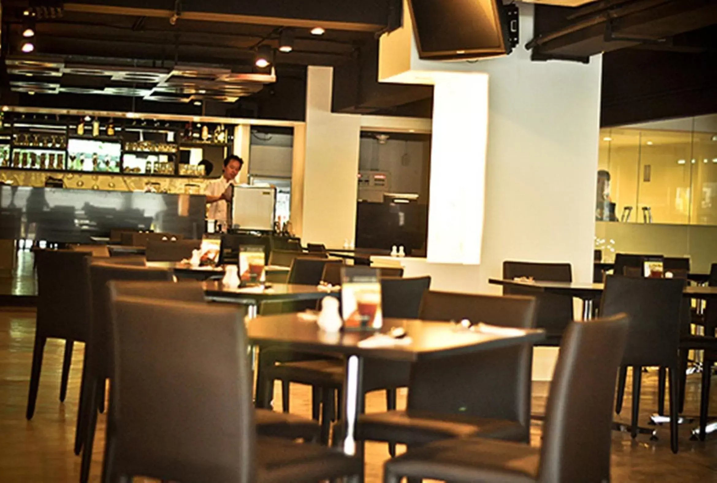 Restaurant/Places to Eat in Myhotel Cmyk@Ratchada