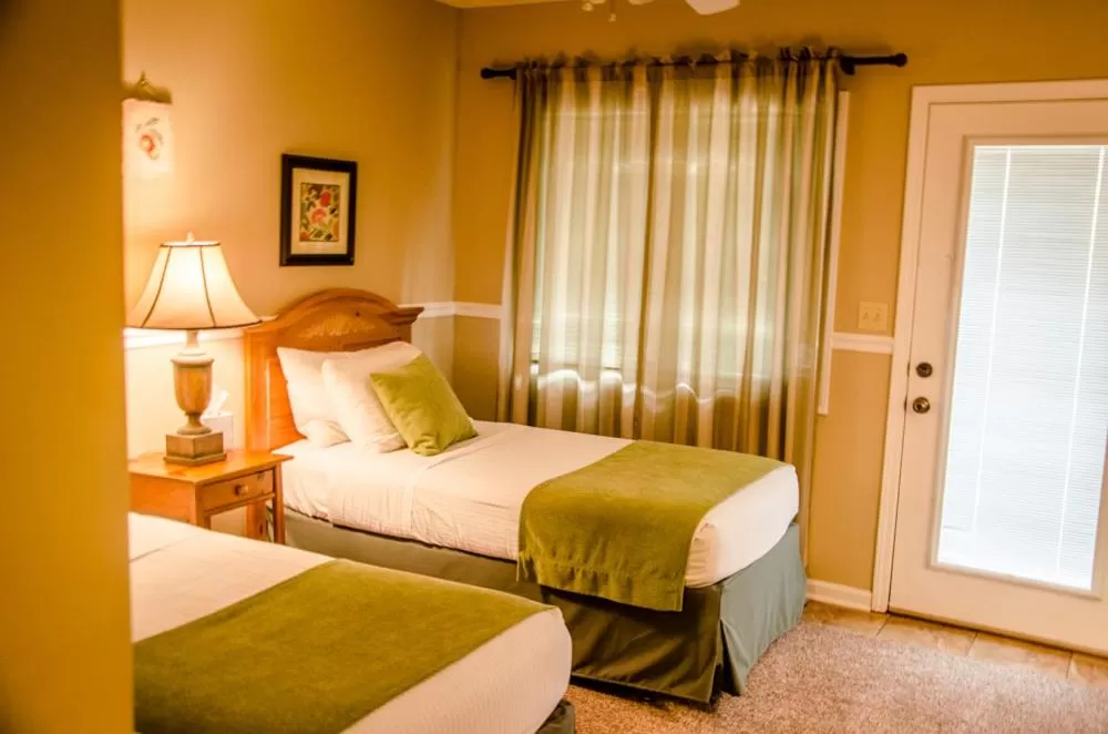 Bed in Asheville Cabins of Willow Winds