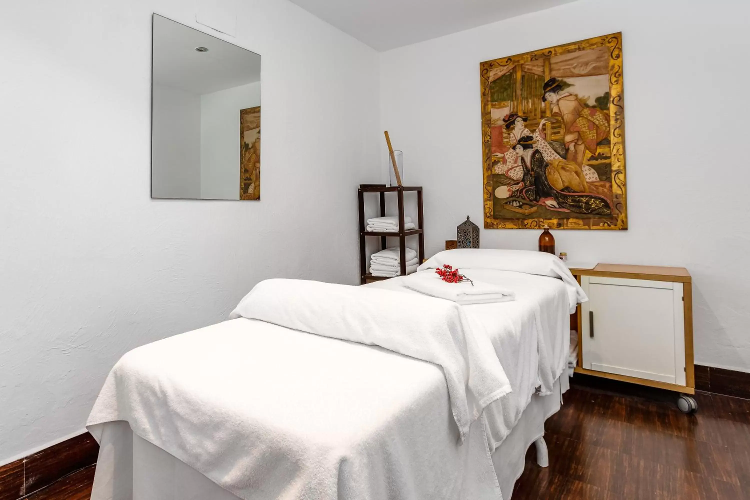 Massage, Bed in Daniya Denia Spa & Business 4*