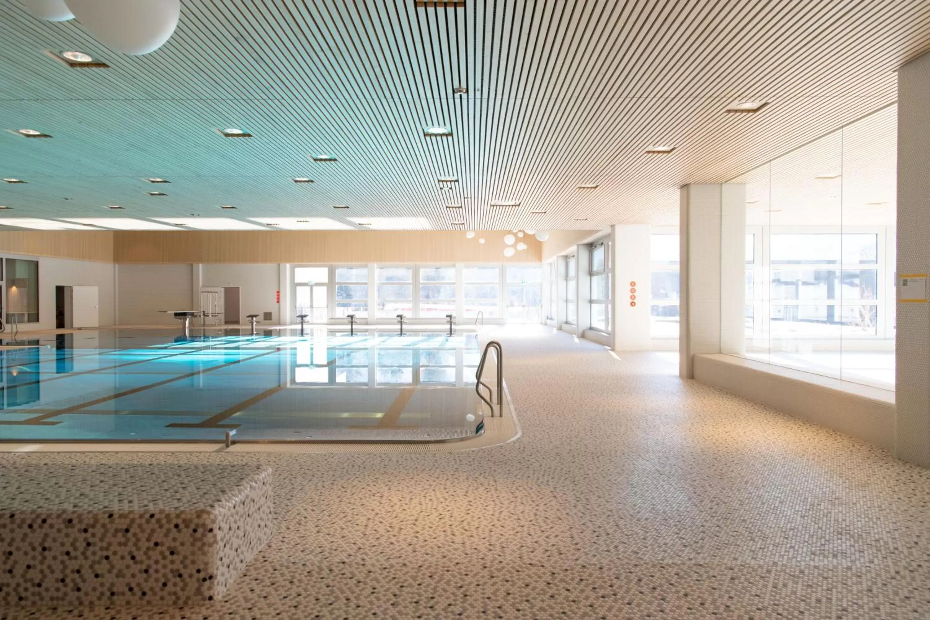 Swimming Pool in lintharena ag