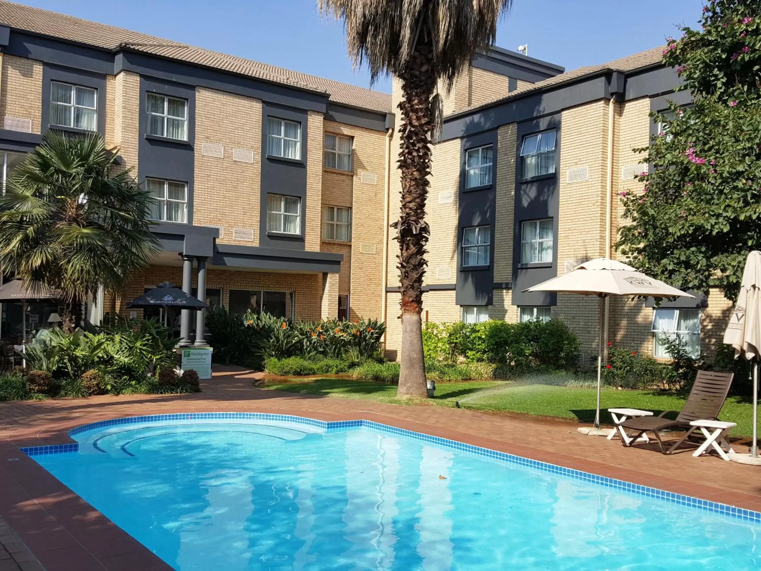 Swimming Pool in Holiday Inn Johannesburg Airport, an IHG Hotel