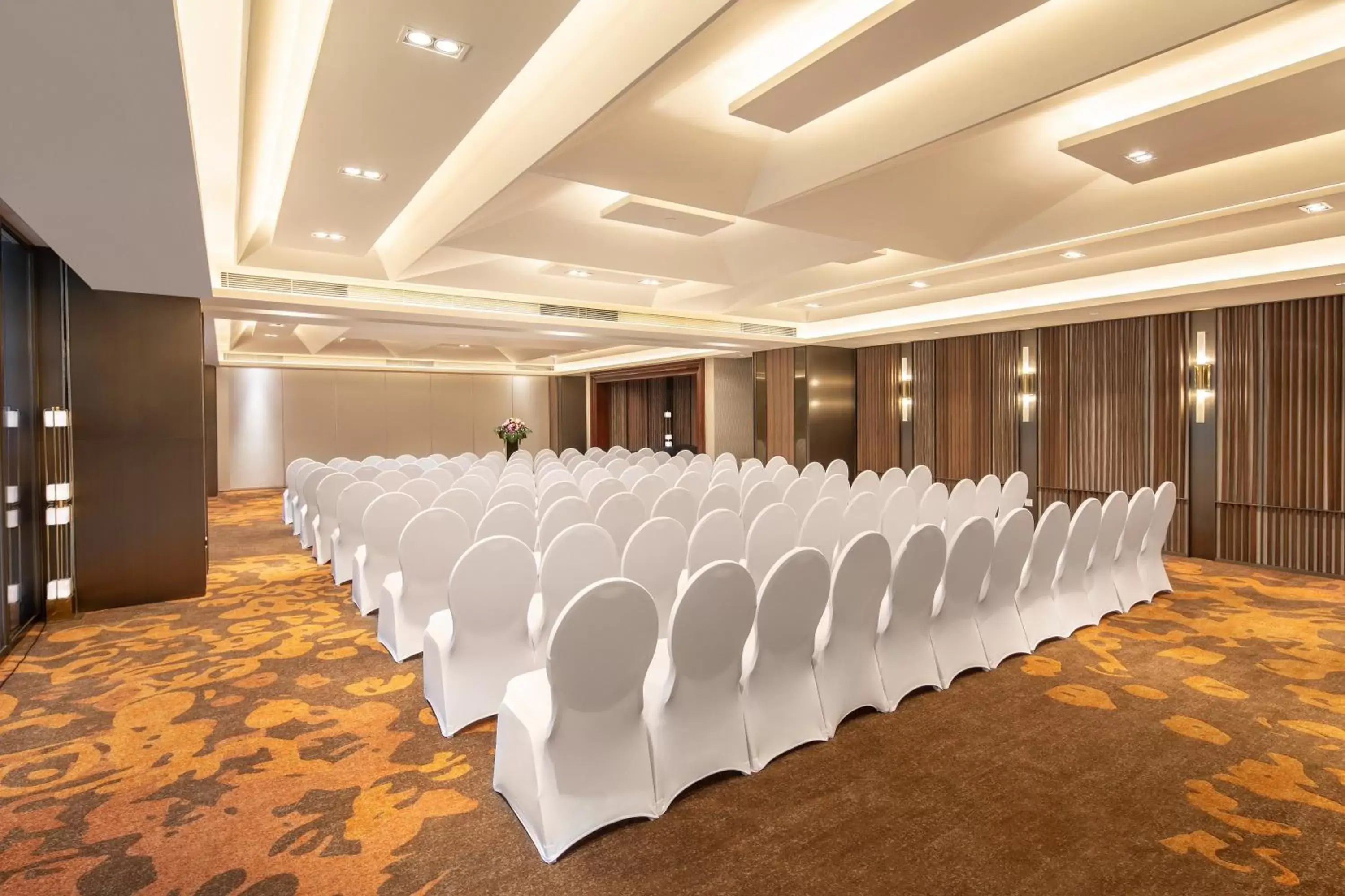 Meeting/conference room, Banquet Facilities in Crowne Plaza Shanghai Fudan, an IHG Hotel