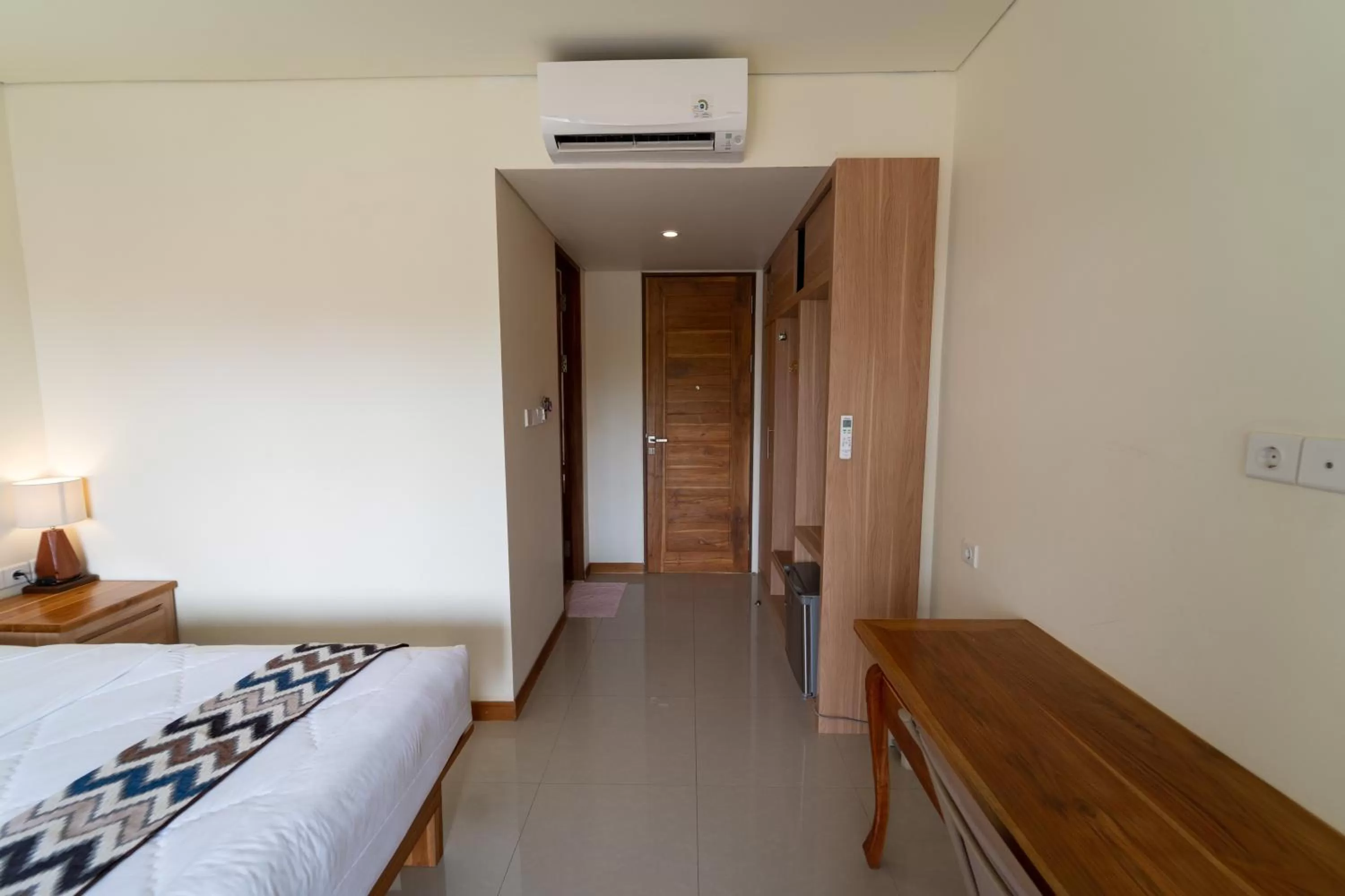 Bedroom, Bed in Komodo Lodge