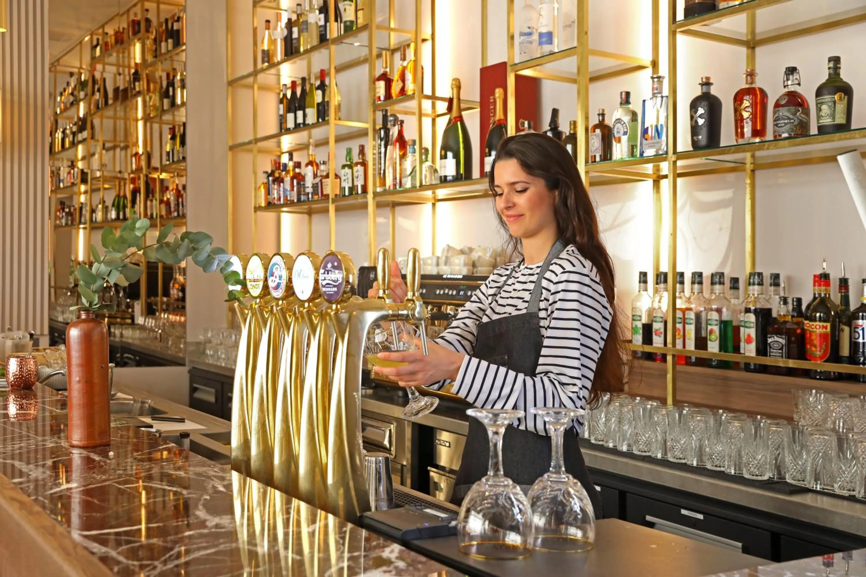 Lounge or bar in Negrecoste Hôtel & Spa