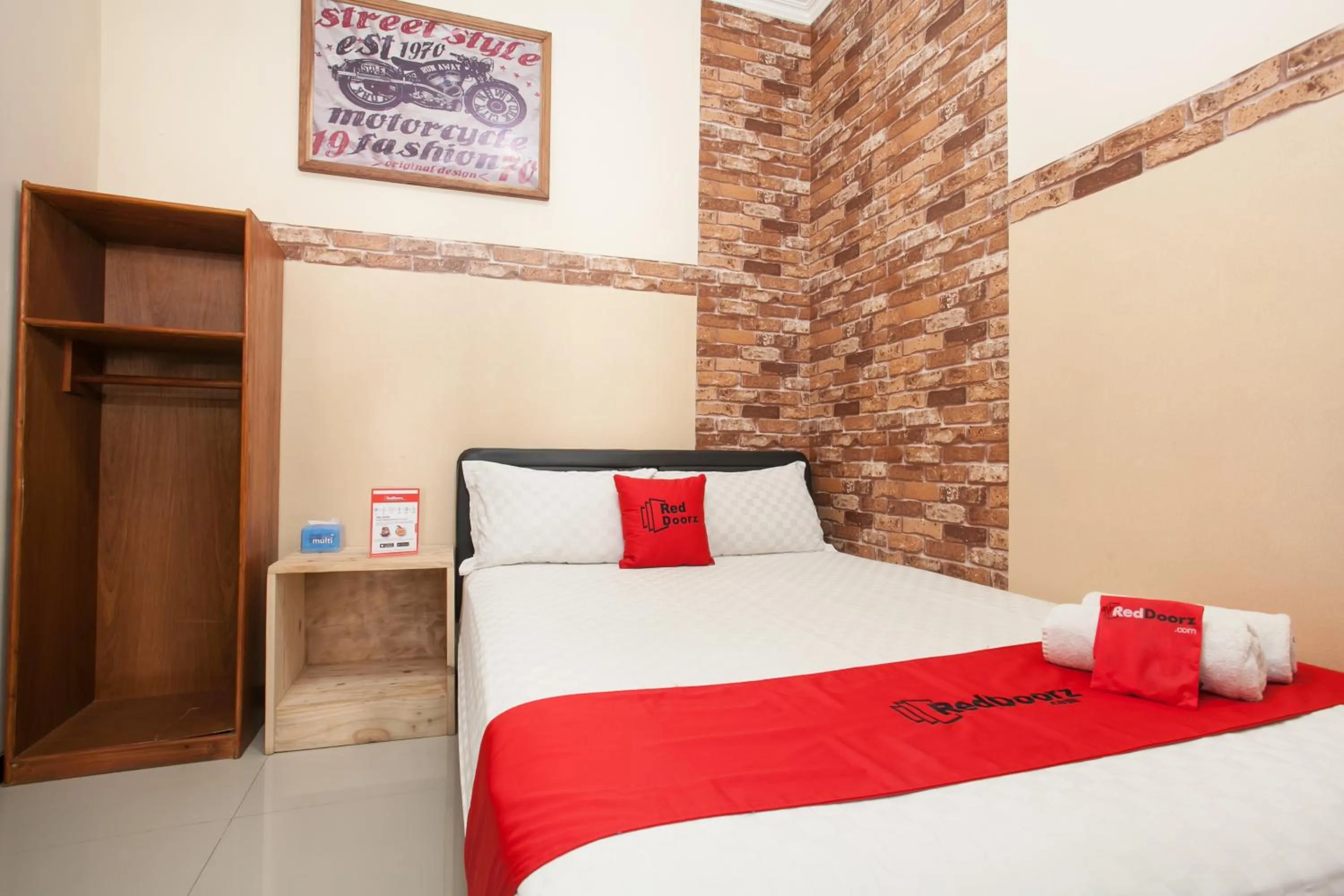 Bed in RedDoorz @ Omah Wetan Sawojajar Malang
