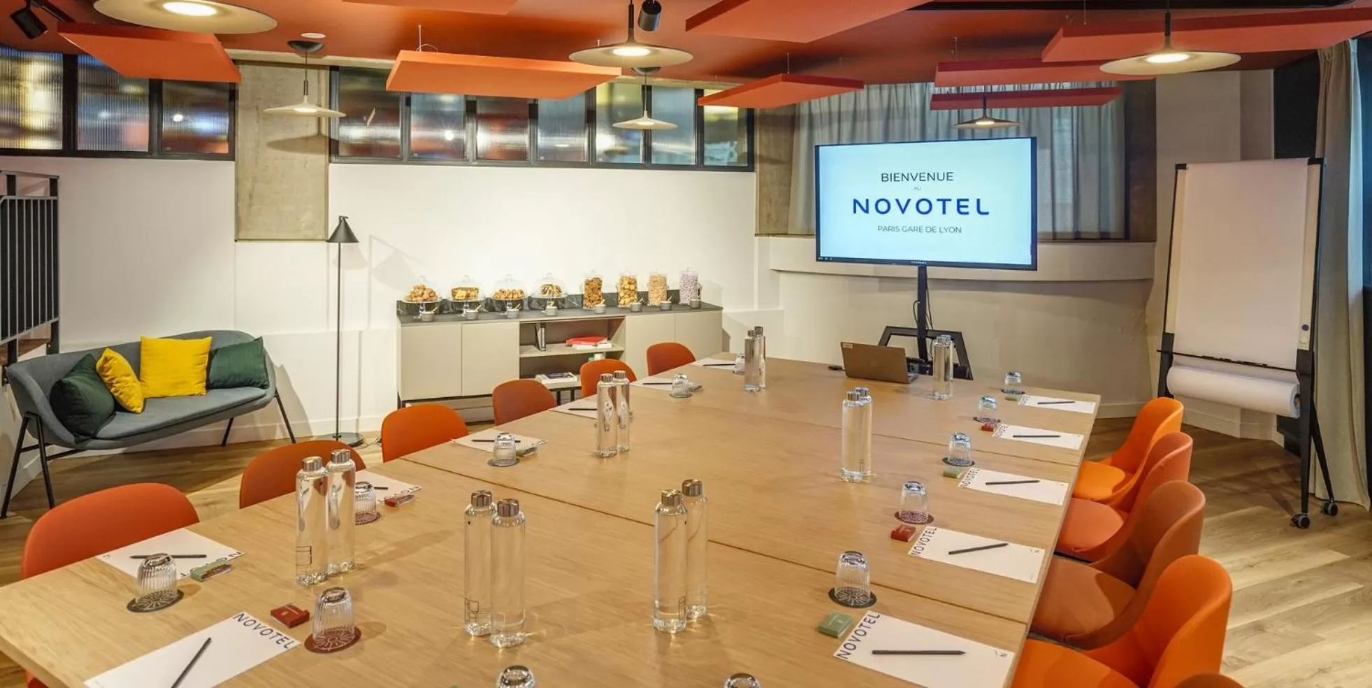 Living room in Novotel Paris Gare De Lyon