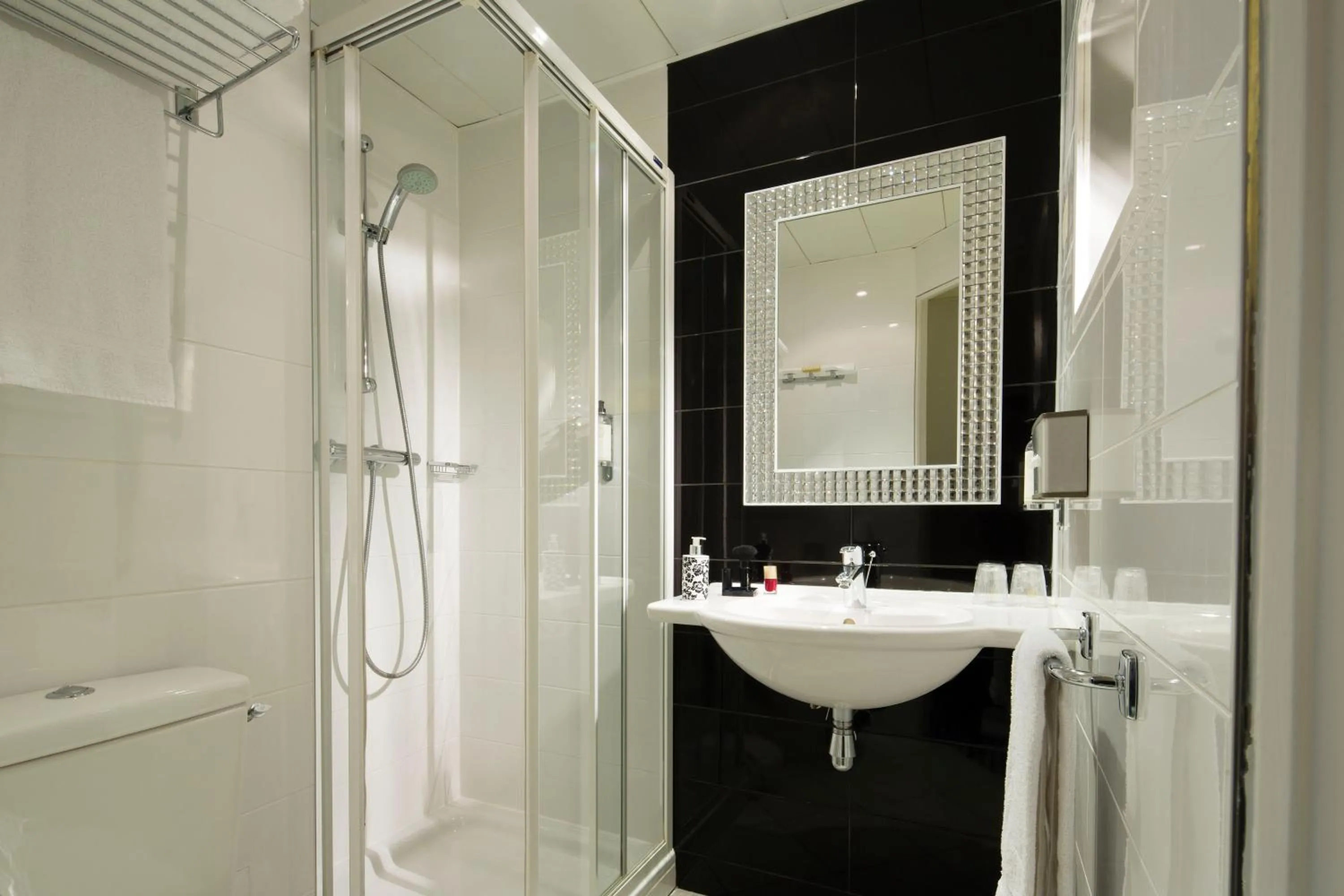 Bathroom in Hotel Best Western Anjou Lafayette