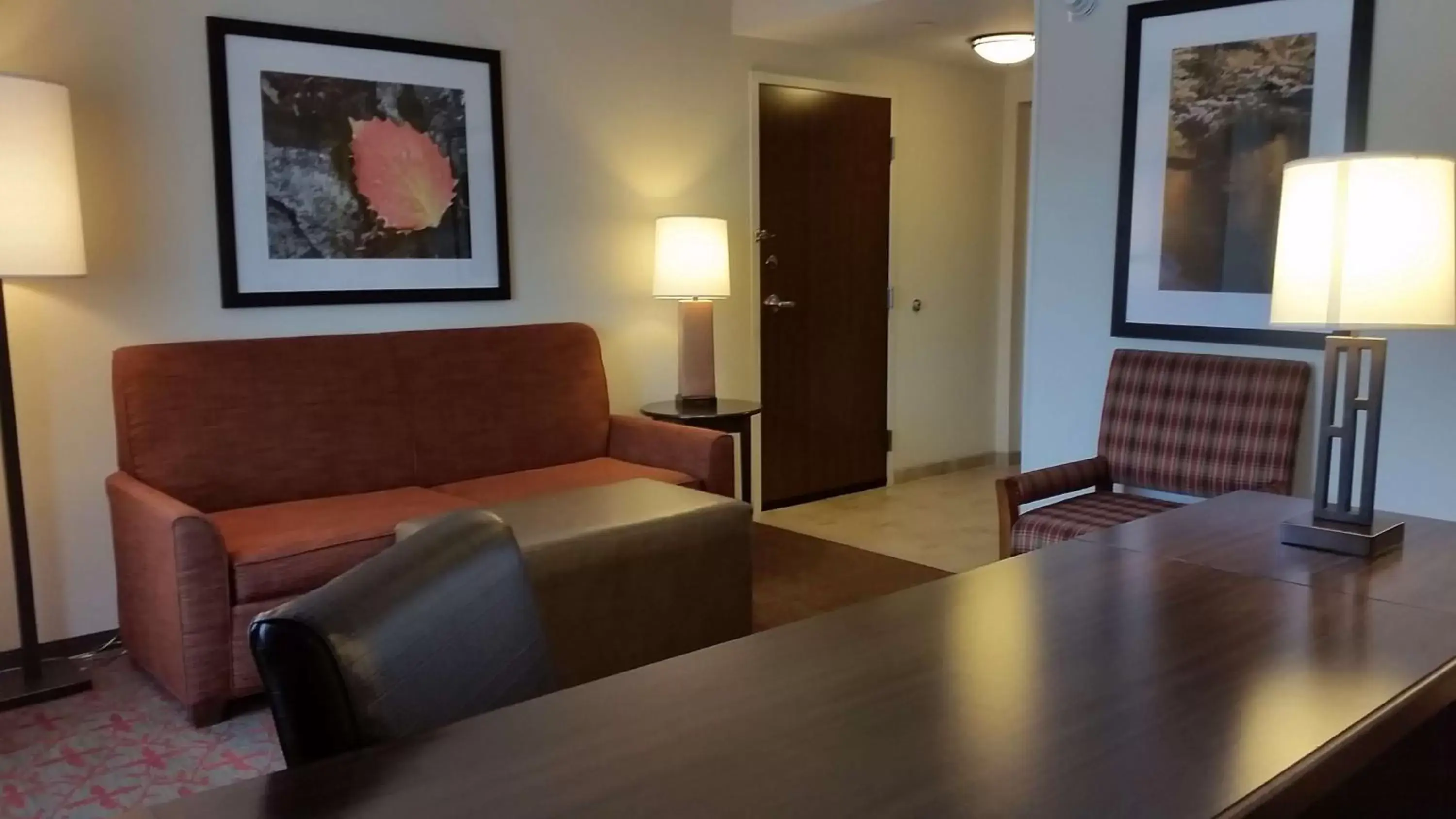 Bedroom, Seating Area in Hampton Inn & Suites Lake Placid