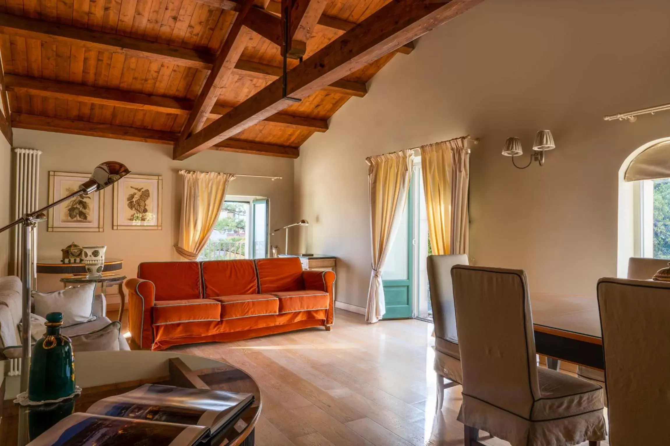 Seating Area in Hotel Villa Carlotta