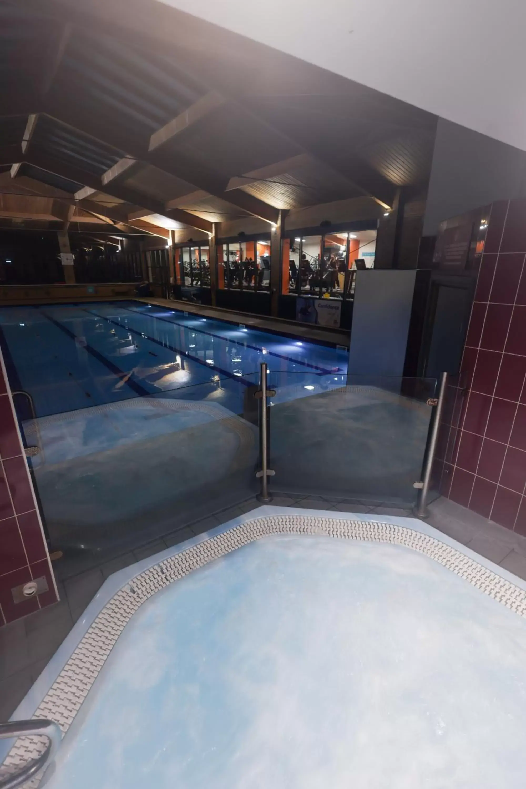 Hot Tub, Swimming Pool in The Waterside Hotel and Leisure Club