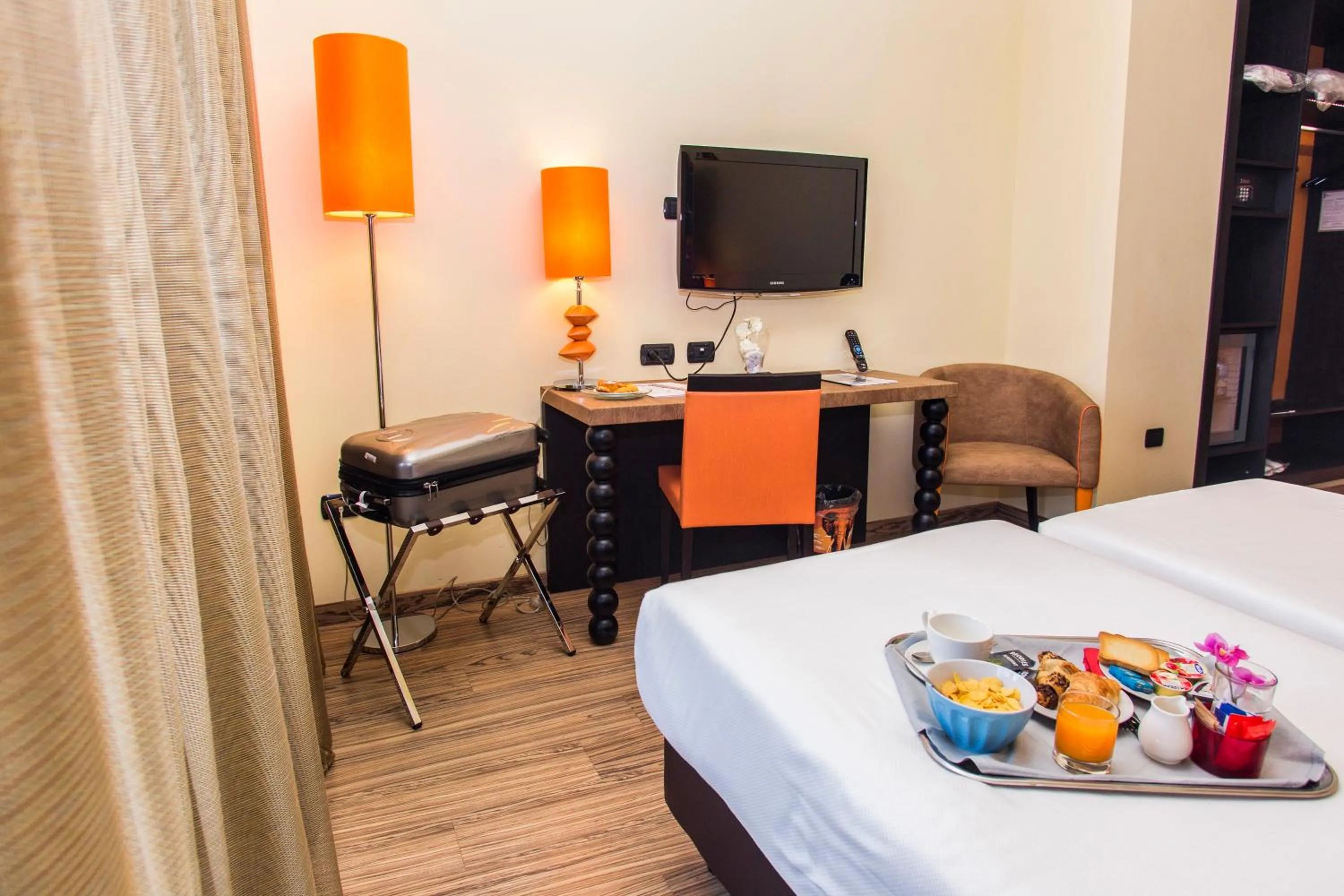 Photo of the whole room in Amatì Design Green Hotel