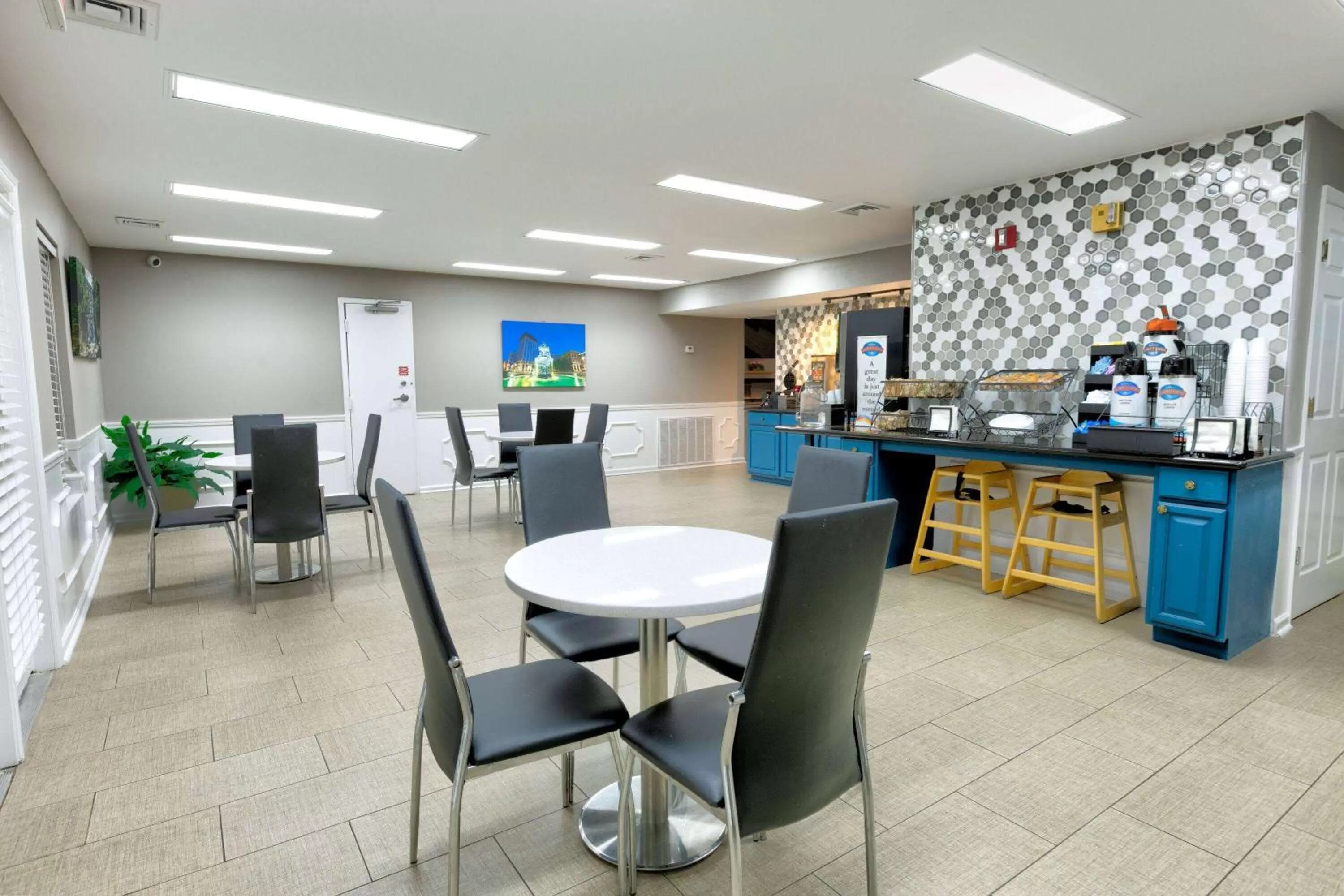 Breakfast in Baymont by Wyndham Prattville - Montgomery