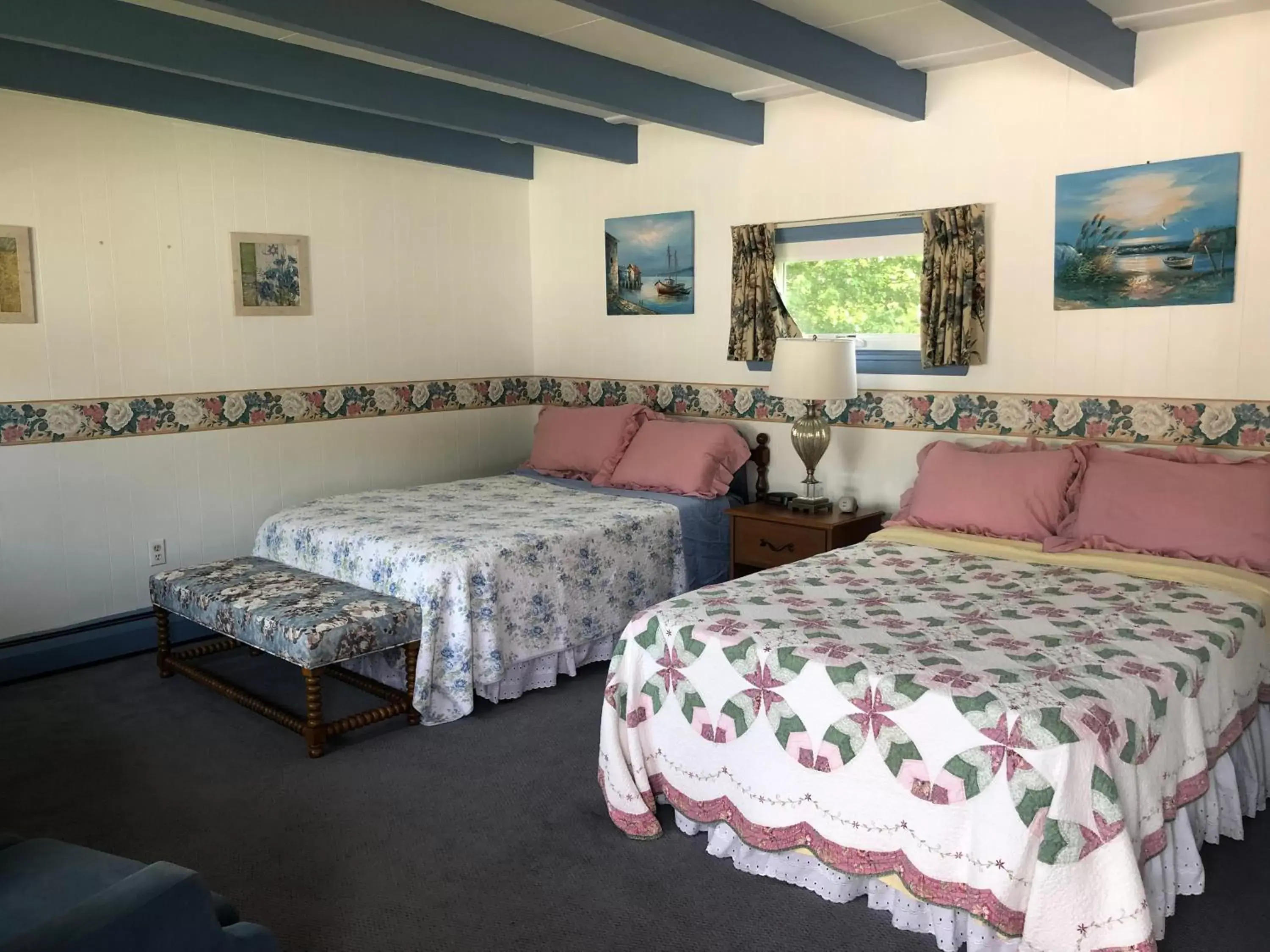 Double Room in Claddagh Motel & Suites Double Room in Claddagh Motel & Suites