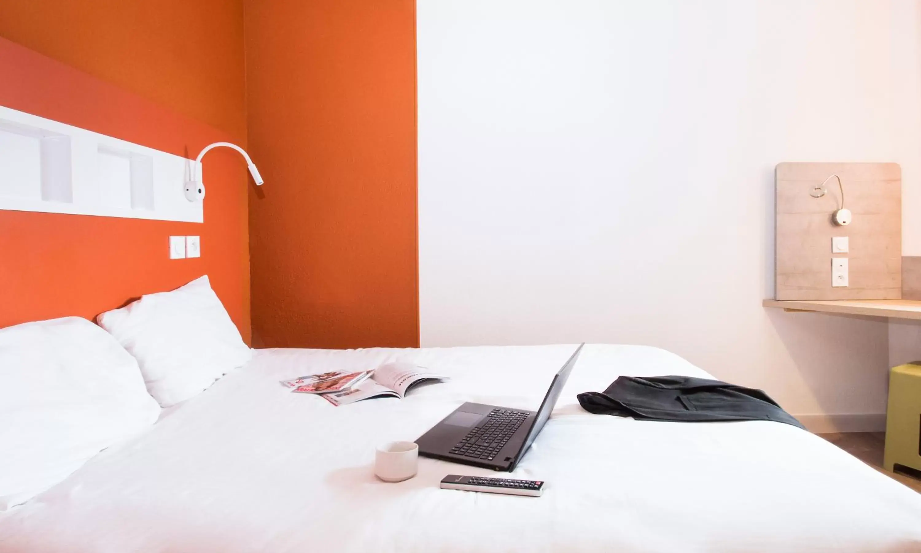 Bed in ibis budget Geneve Saint Genis Pouilly