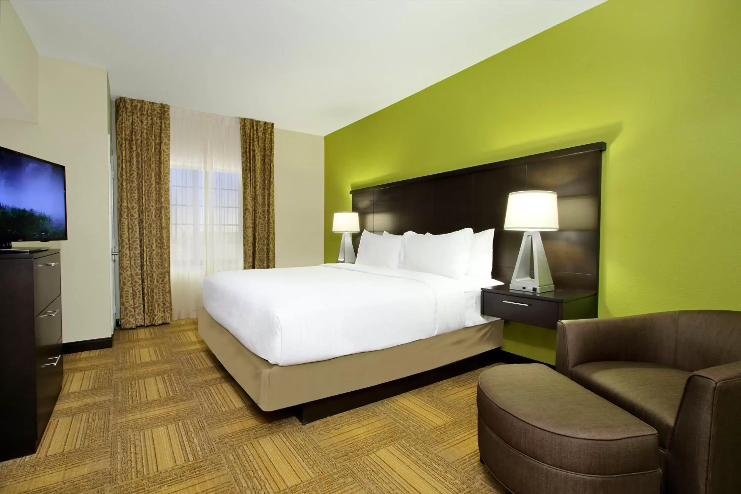 Bedroom, Bed in Staybridge Suites - Odessa - Interstate HWY 20, an IHG Hotel