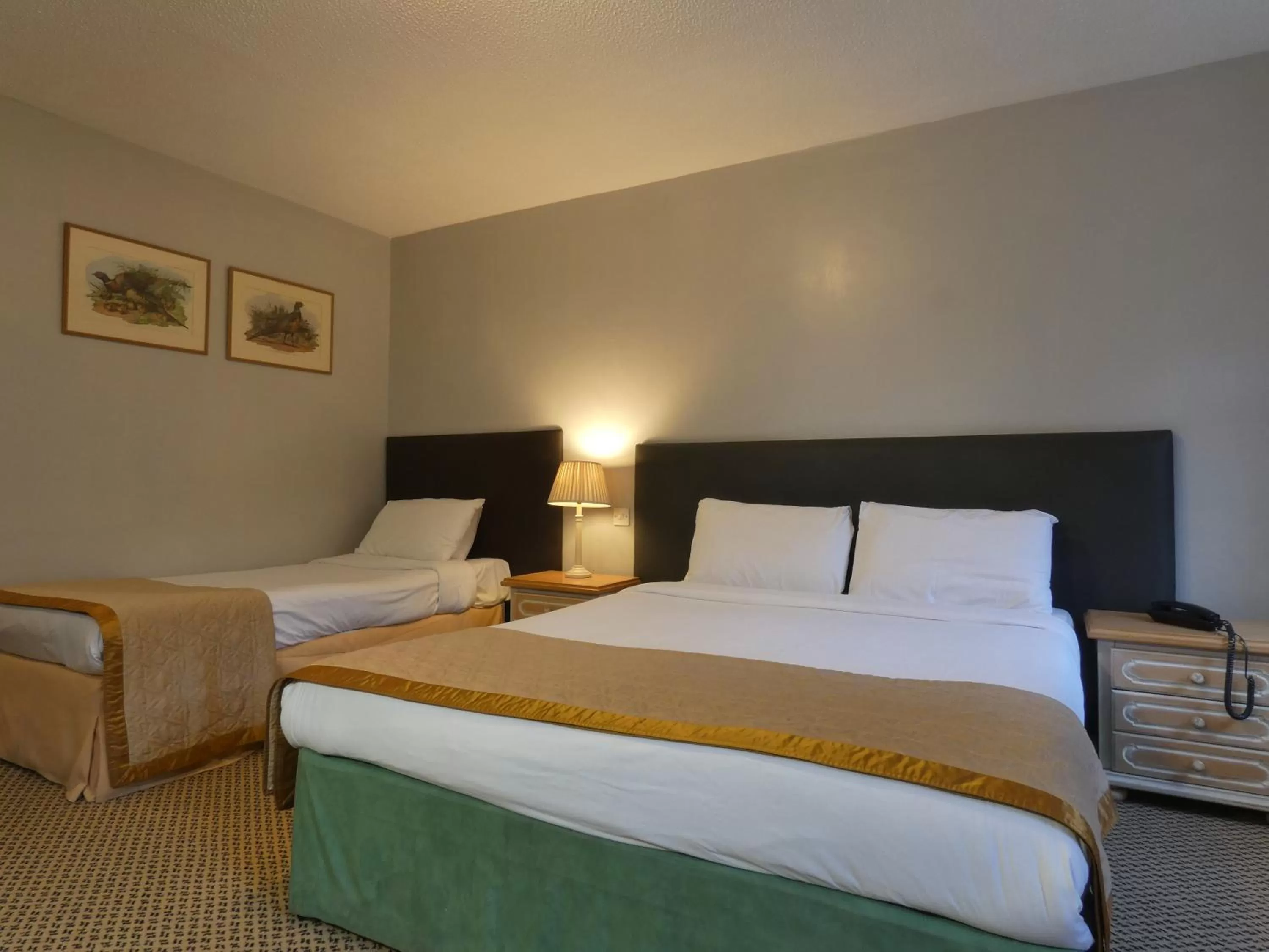 Photo of the whole room, Bed in Marston Farm Hotel