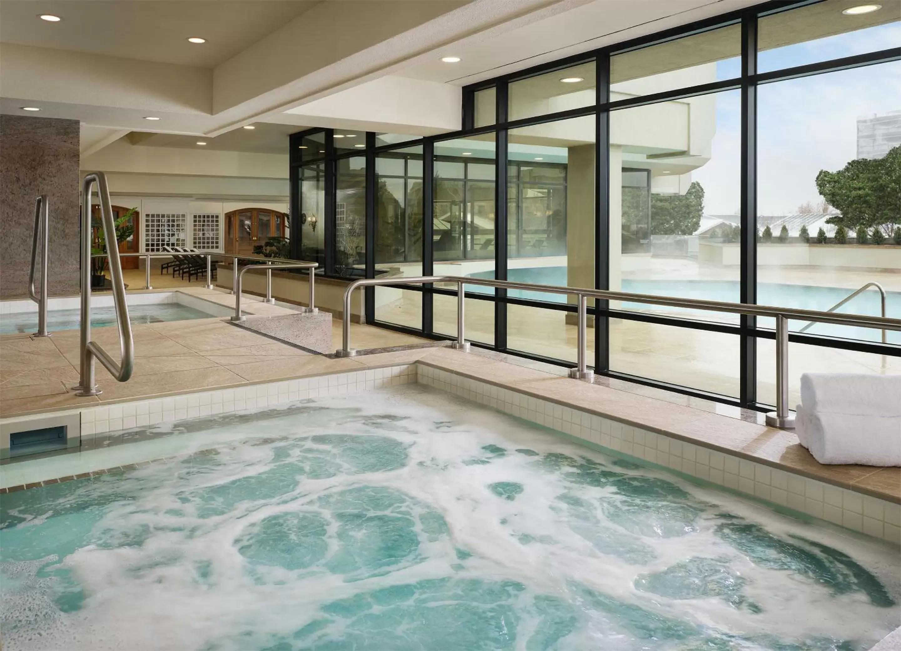 Hot Tub, Swimming Pool in Little America Hotel Salt Lake City