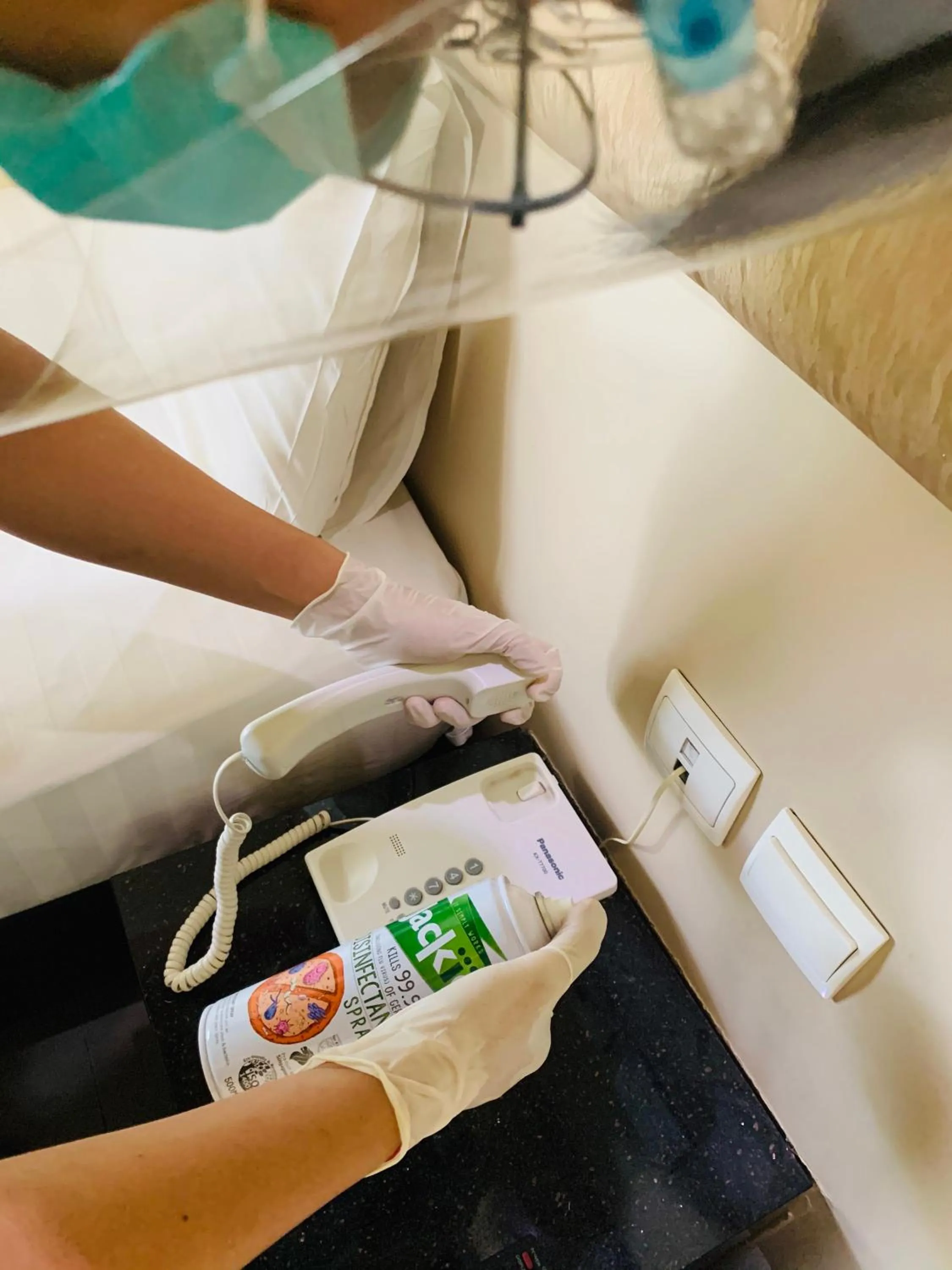 Bedroom in Sandpiper Hotel Singapore