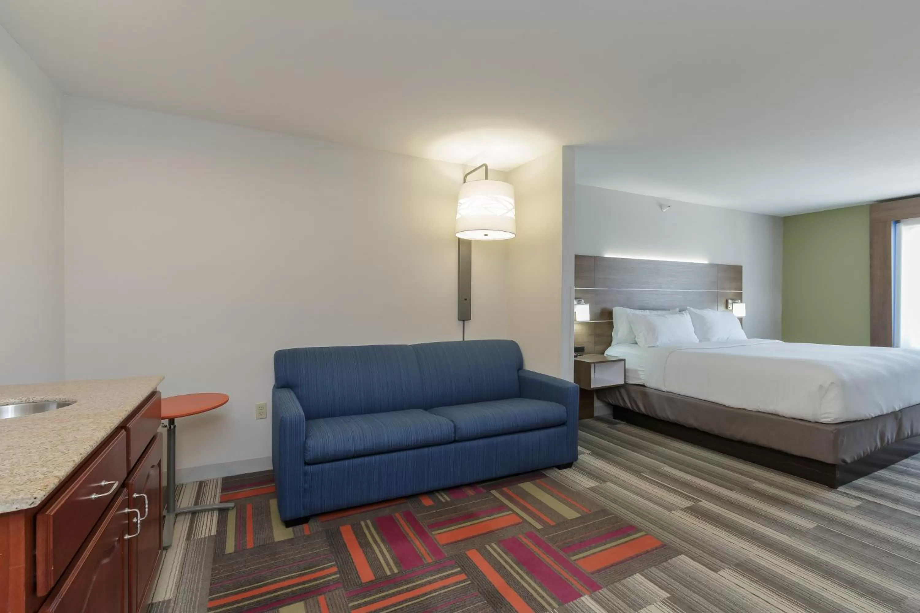 Photo of the whole room, Bed in Holiday Inn Express & Suites - South Bend - Notre Dame Univ.