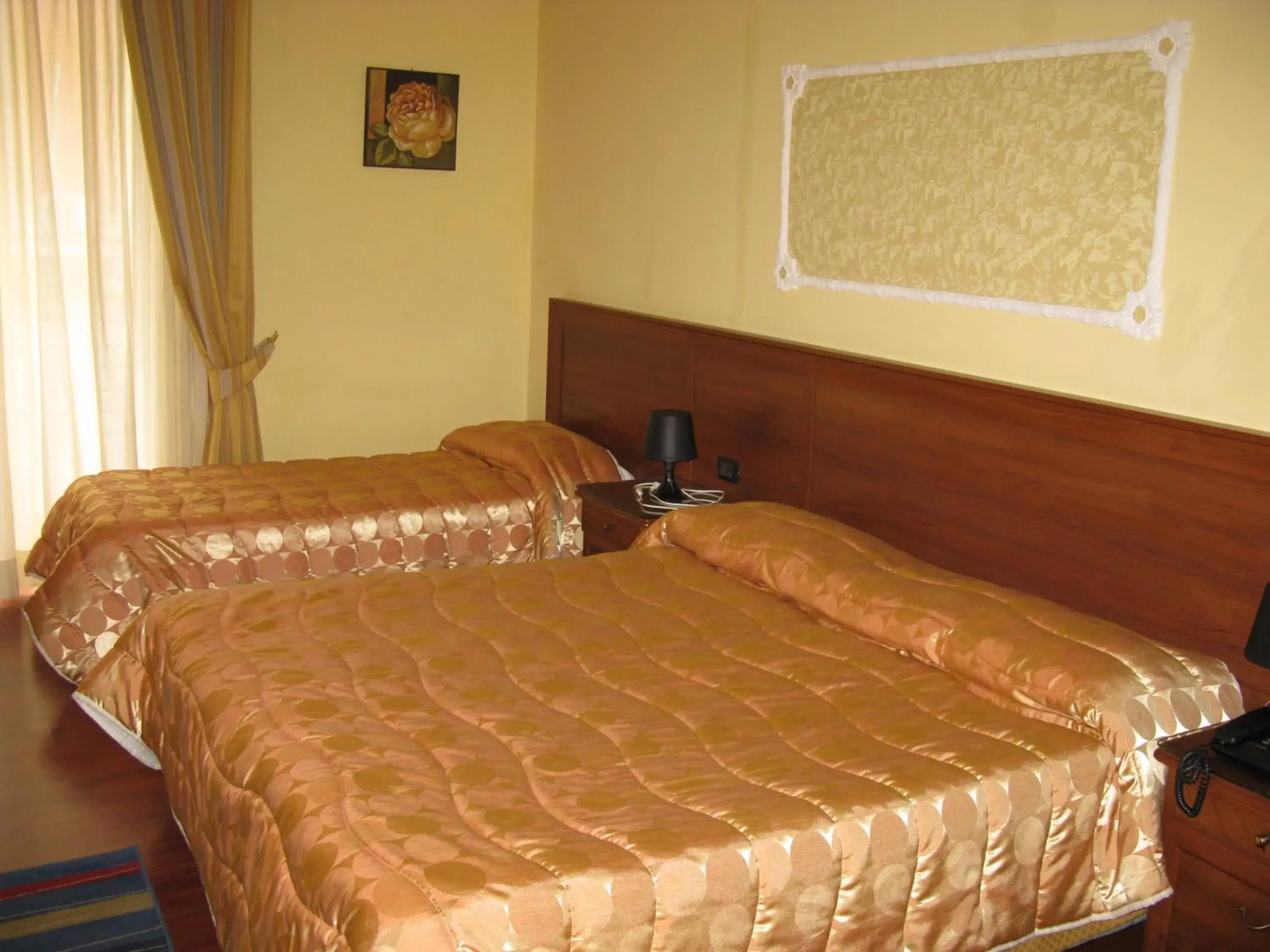 Photo of the whole room, Bed in Hotel Iris