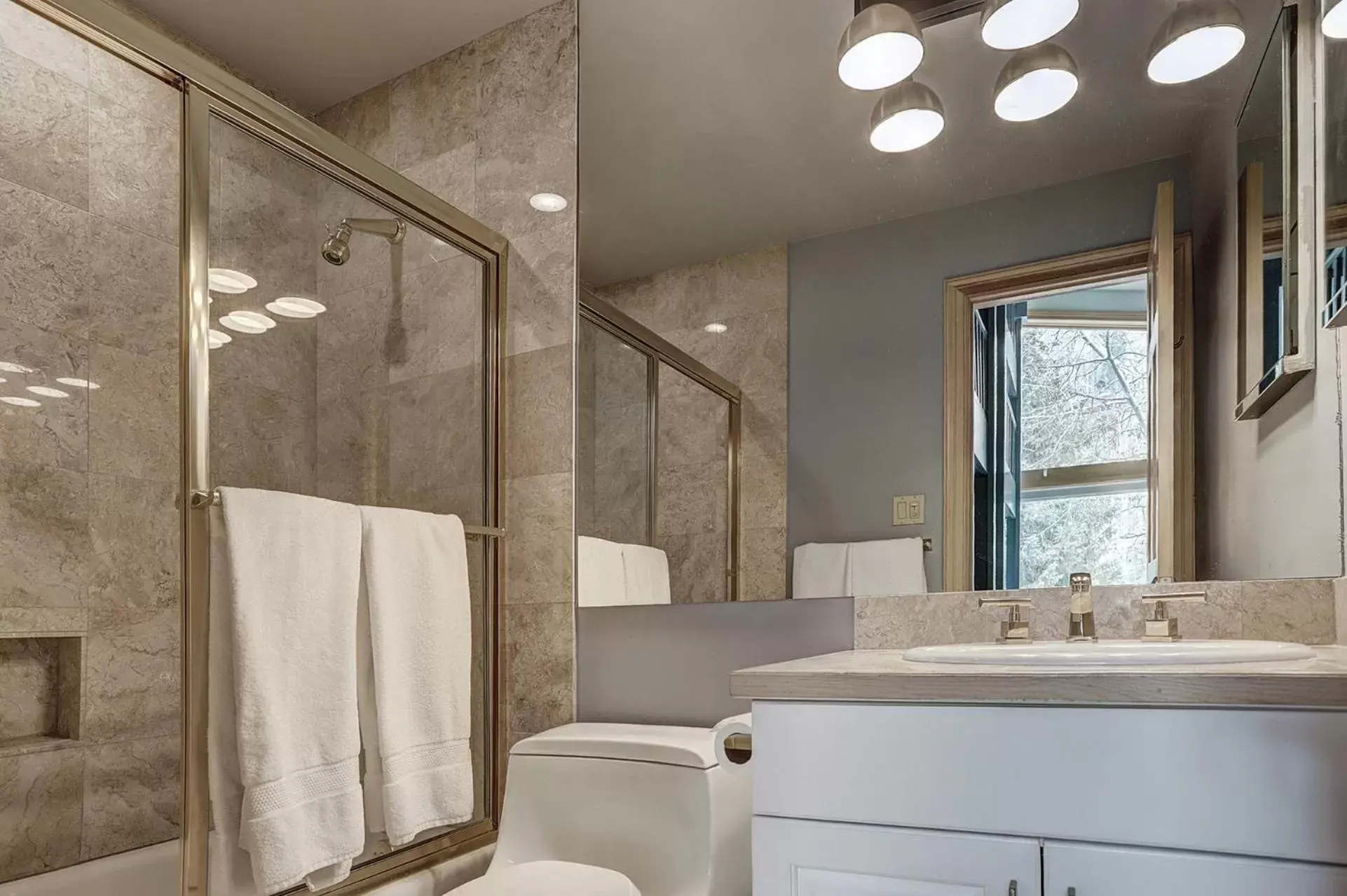 Bathroom in Lodge at Vail, A RockResort