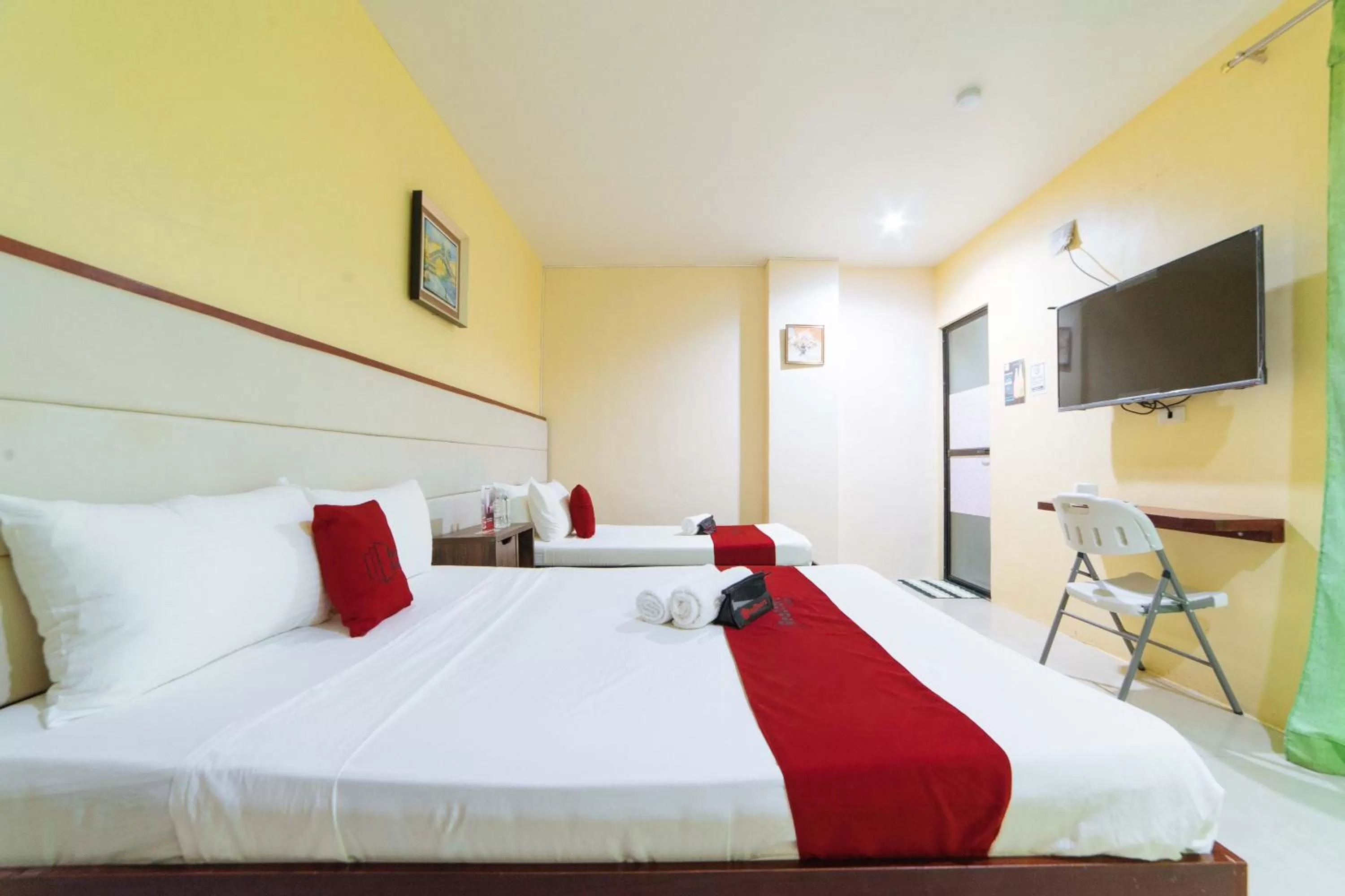 Bedroom, Bed in RedDoorz near Notre Dame of Dadiangas University