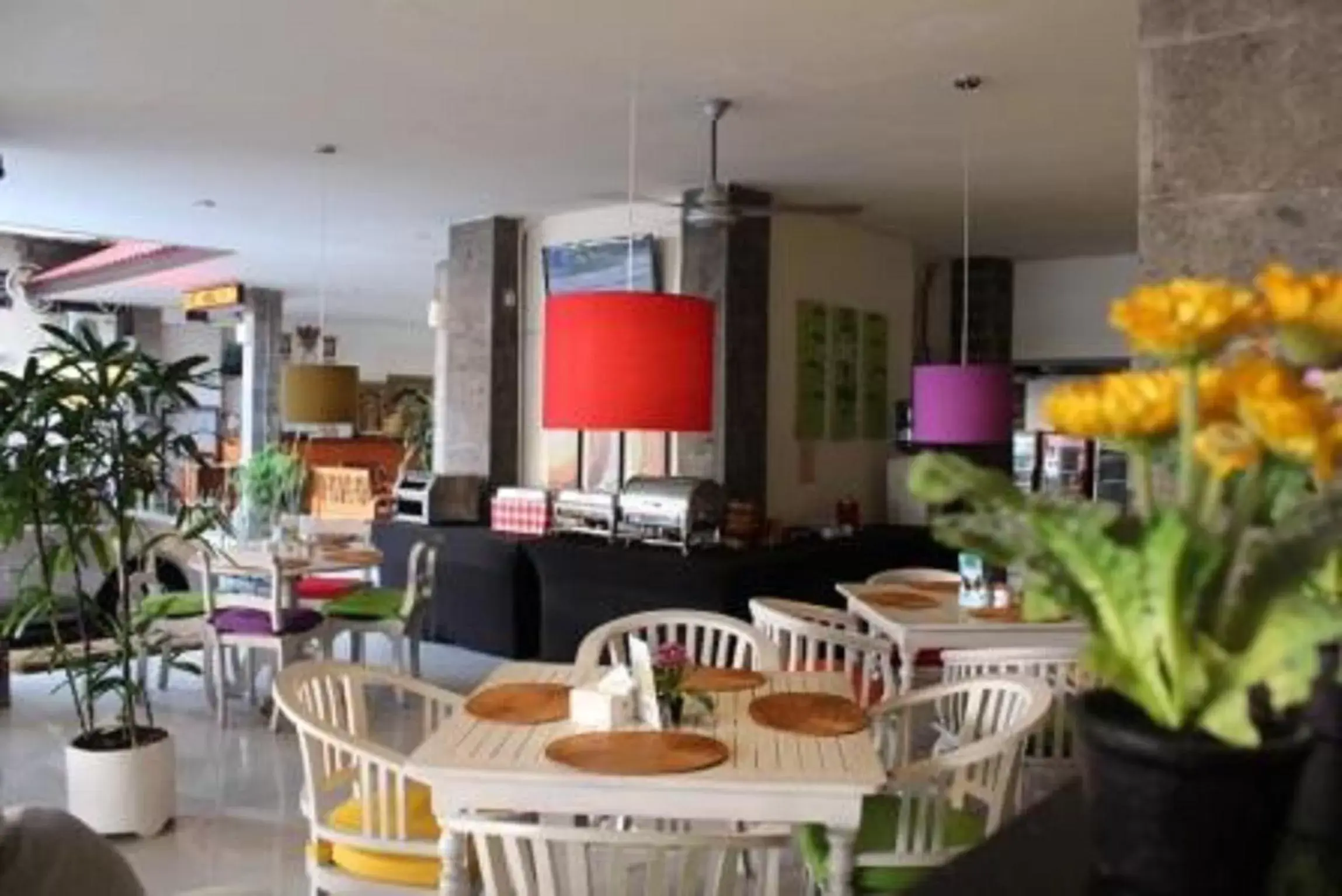 Restaurant/places to eat in Hotel Karthi Kuta Restaurant/places to eat in Hotel Karthi Kuta