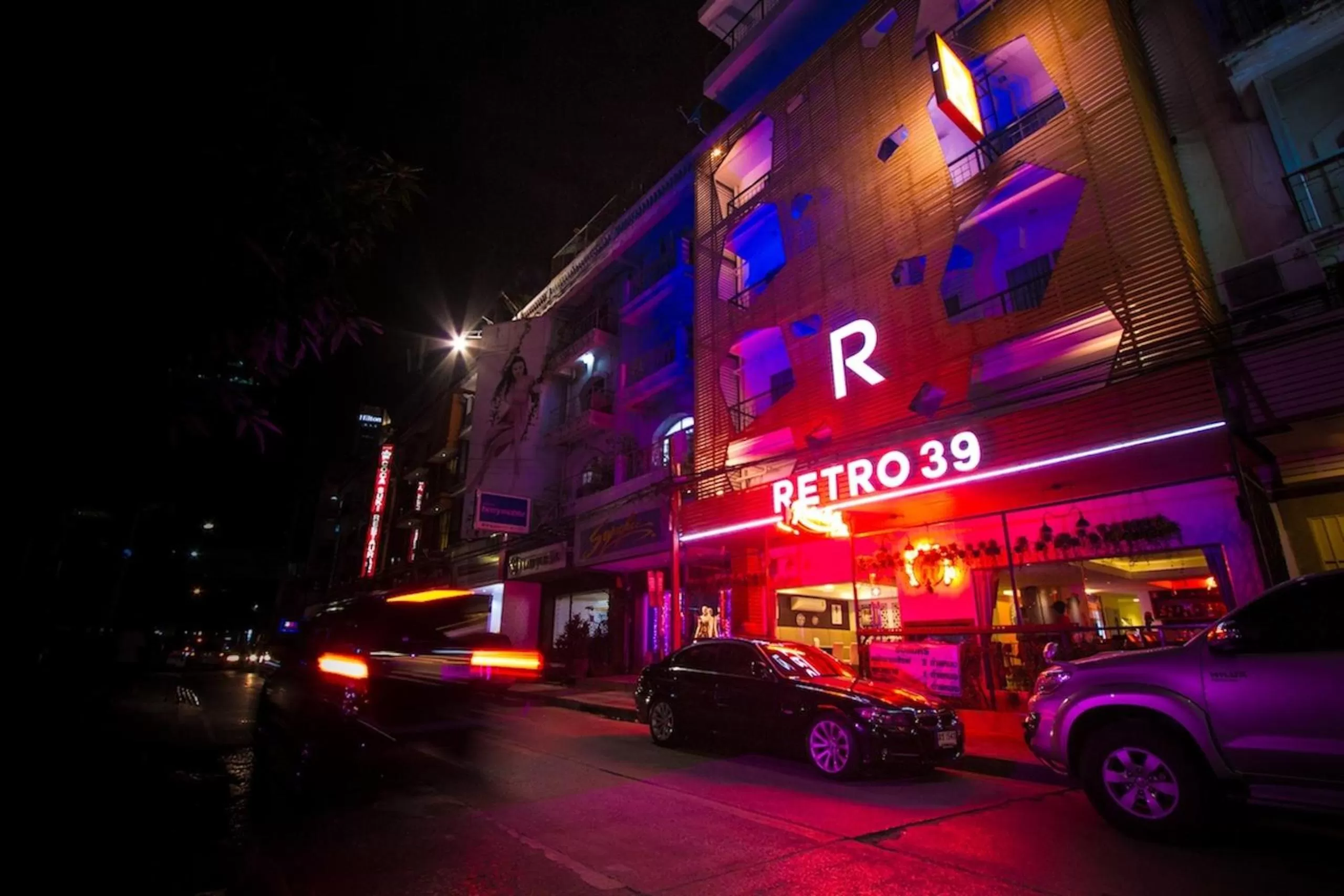 Facade/entrance in Retro39