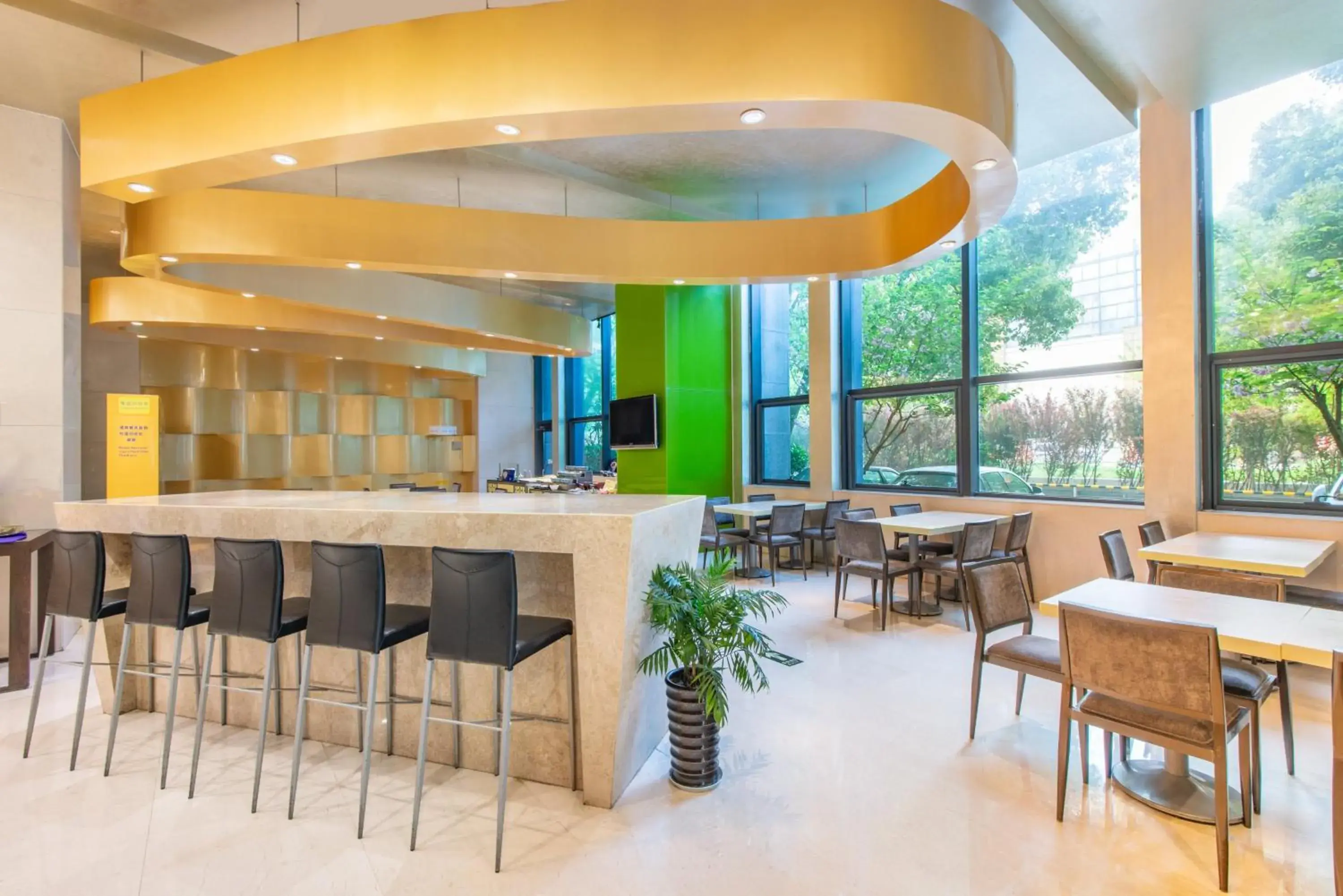 Restaurant/places to eat in Holiday Inn Express Nantong Xinghu, an IHG Hotel