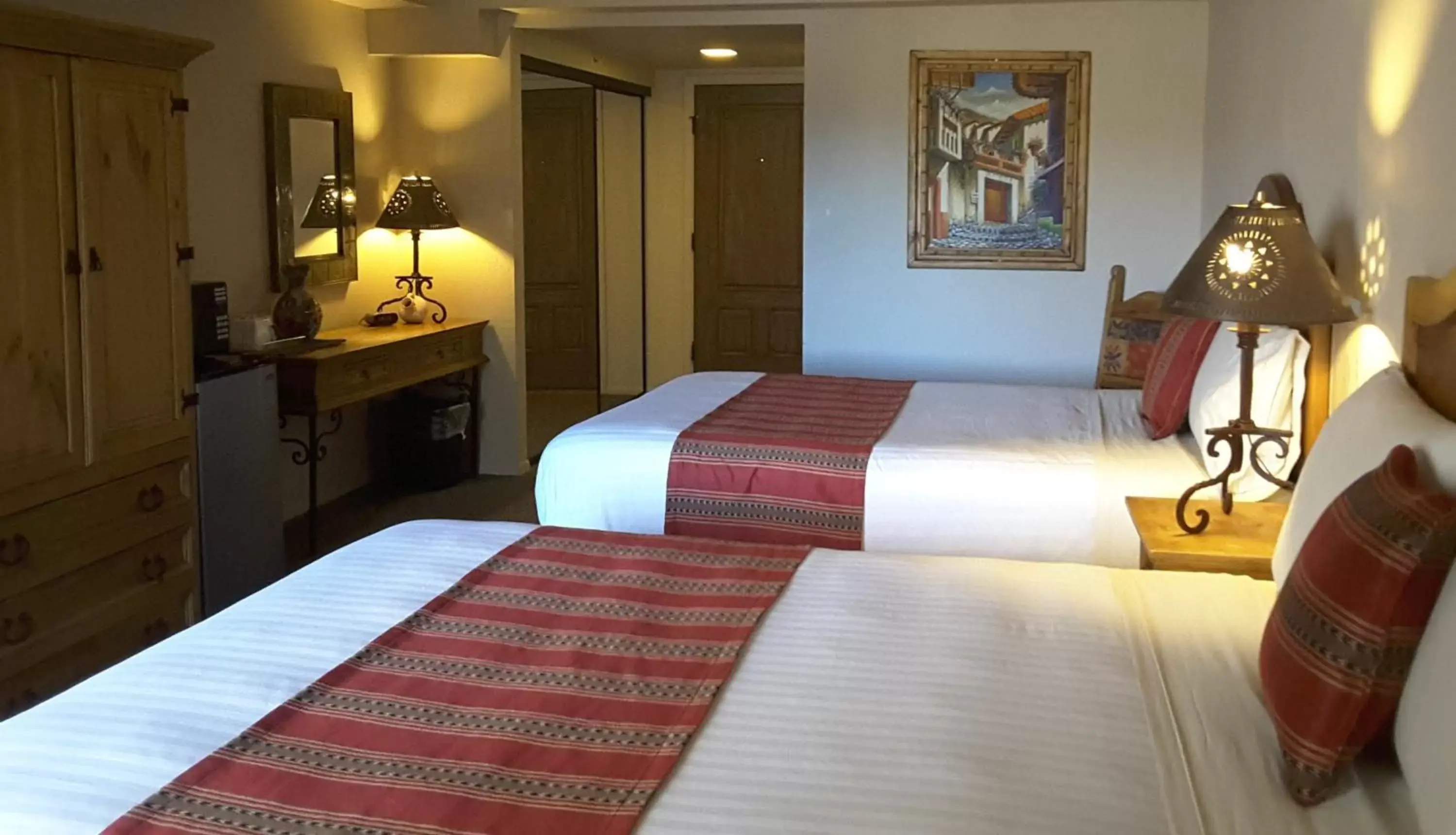 Photo of the whole room, Bed in Beaver Creek Inn