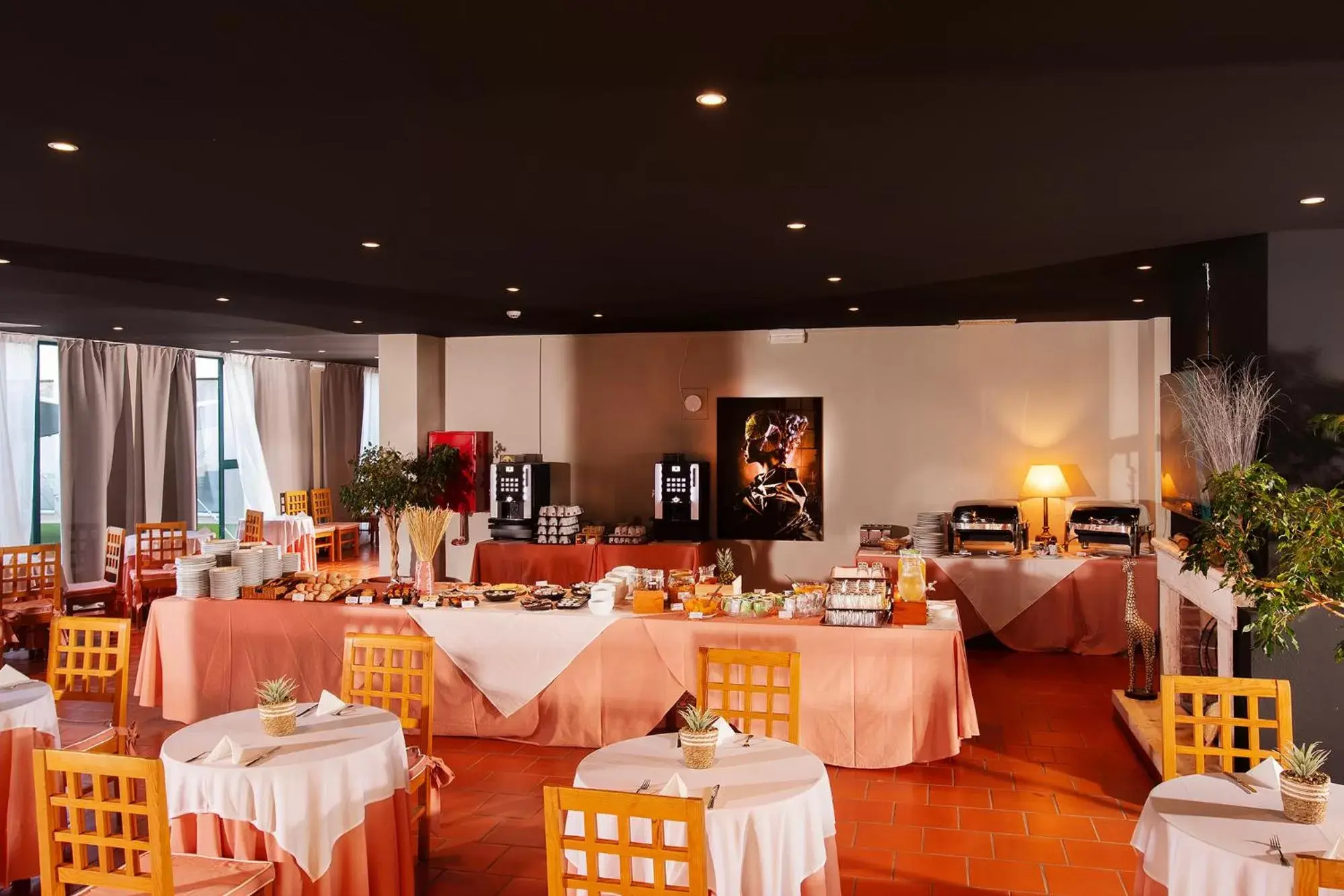 Restaurant/Places to Eat in Estremoz Hotel