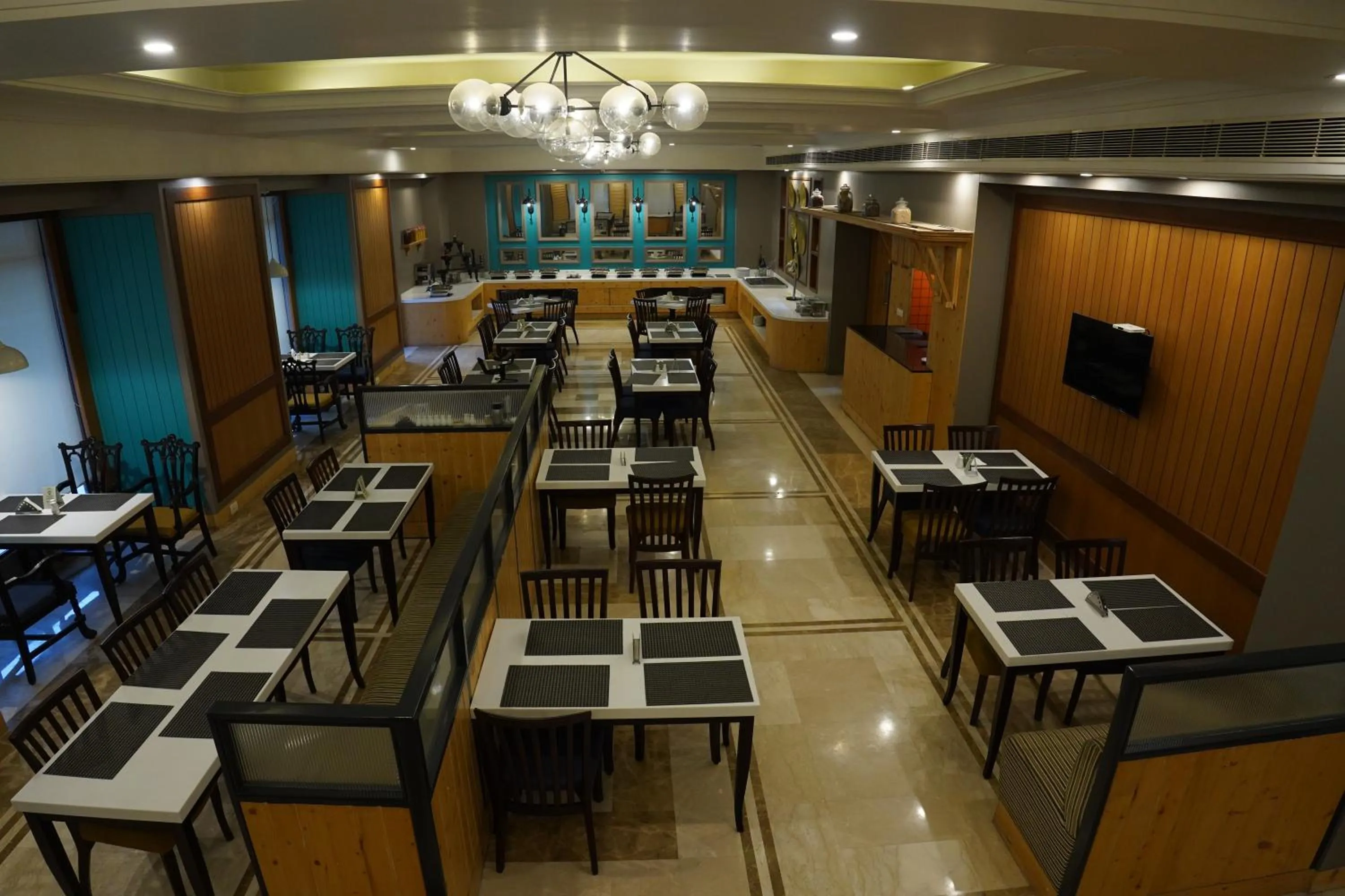 Restaurant/places to eat in Park Plaza Jodhpur