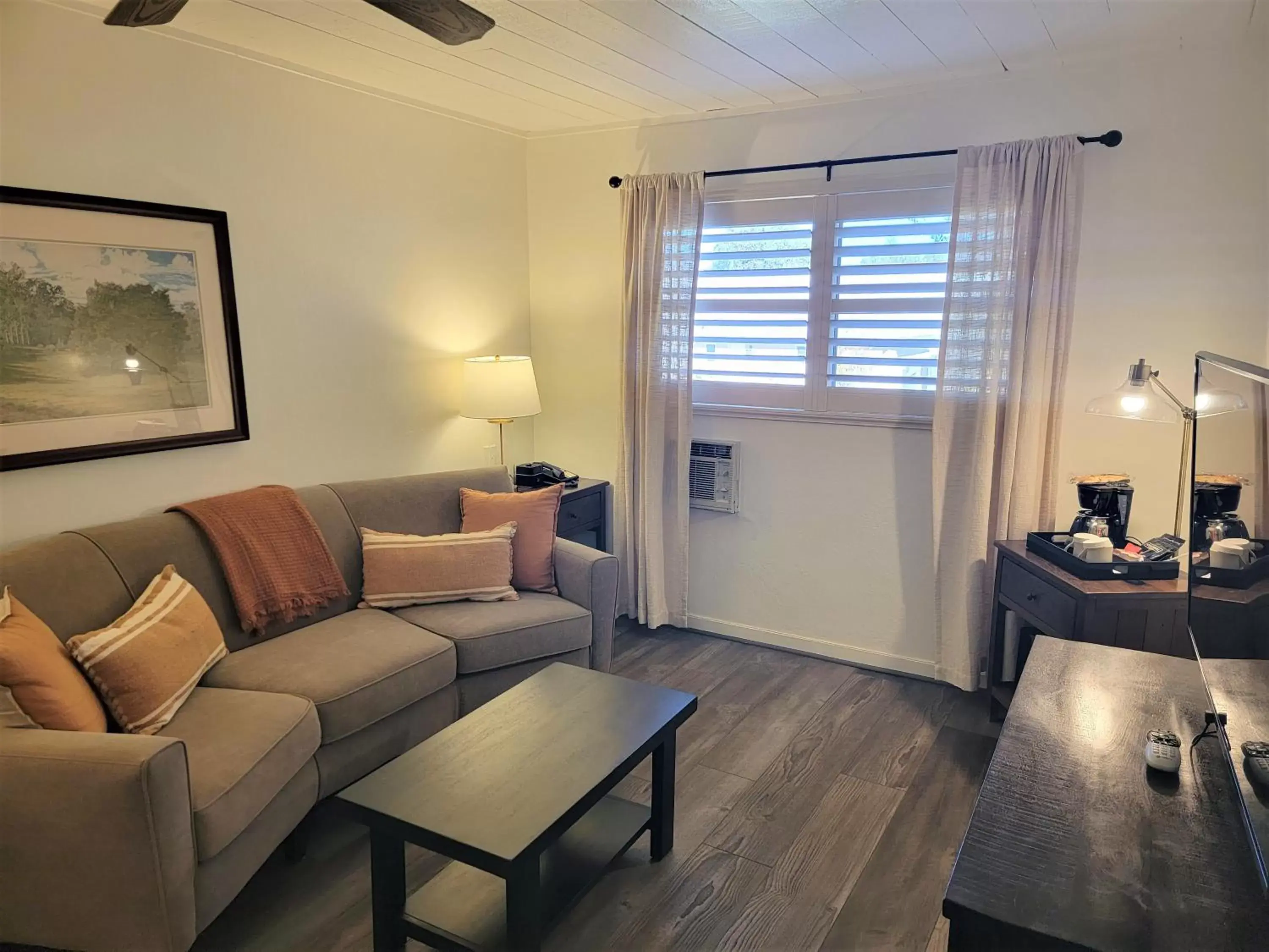 Living room, Seating Area in El Pueblo Inn