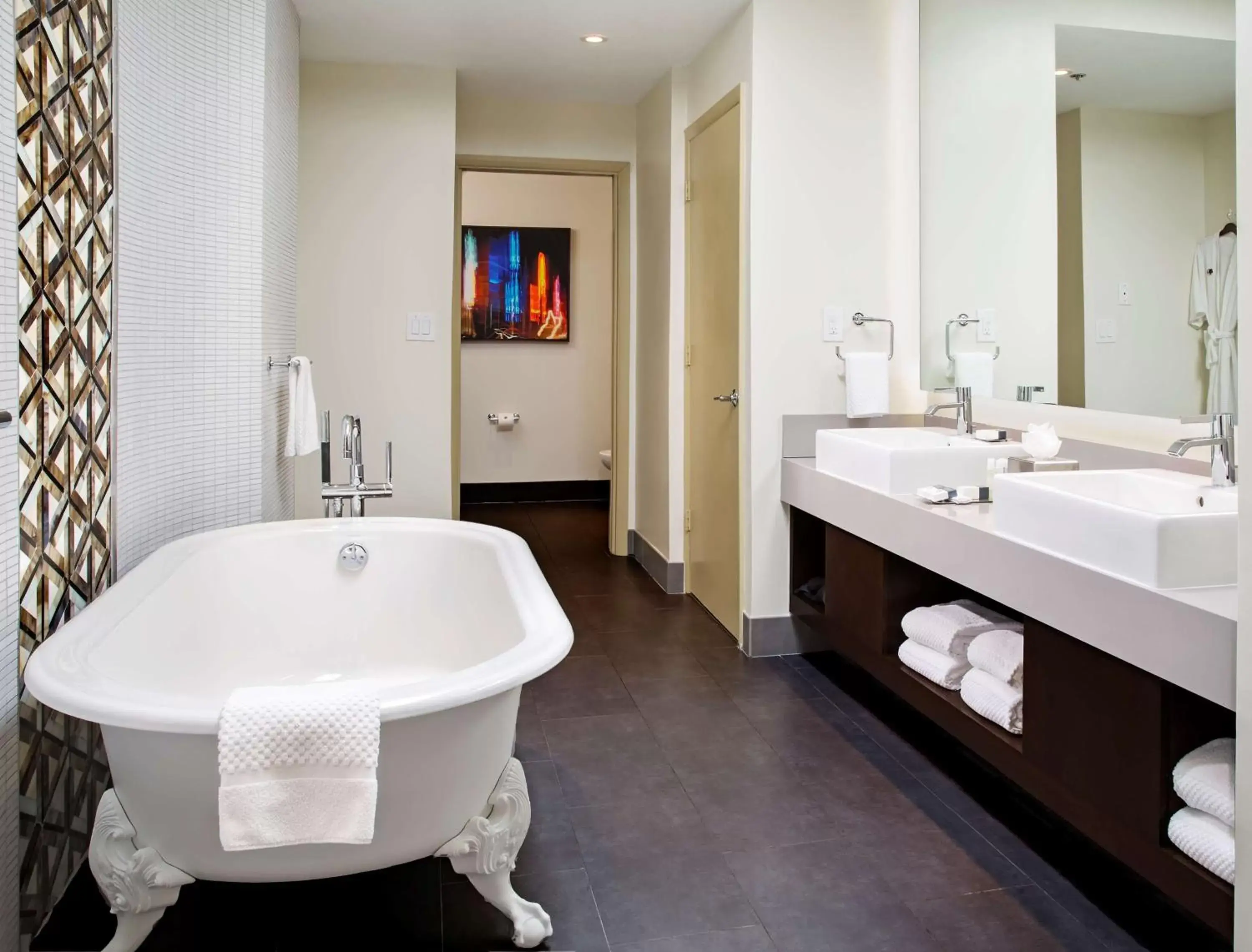 Bathroom in DoubleTree by Hilton Hotel Miami Airport & Convention Center