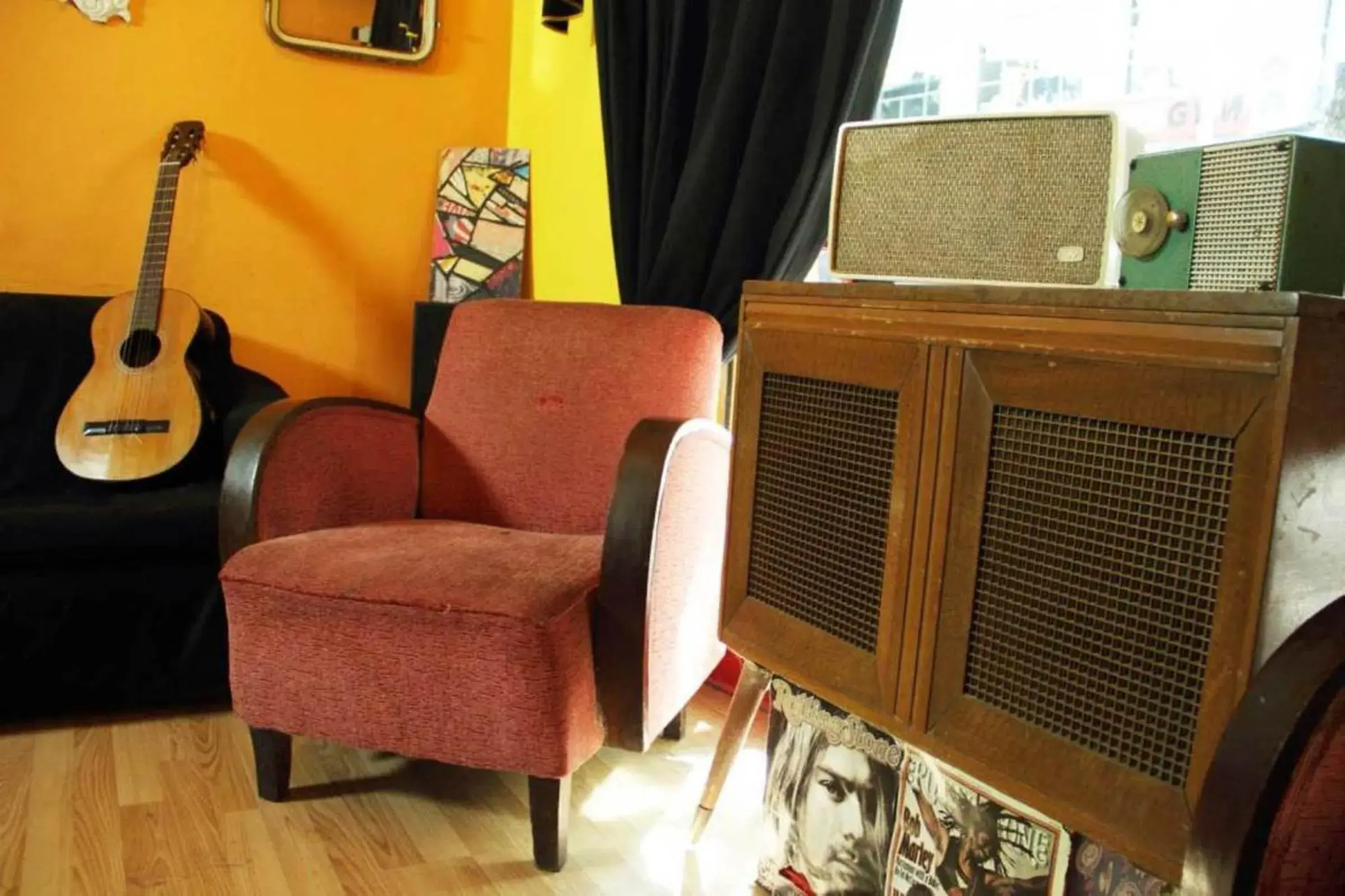 Communal lounge/ TV room, Seating Area in Play Hostel Soho