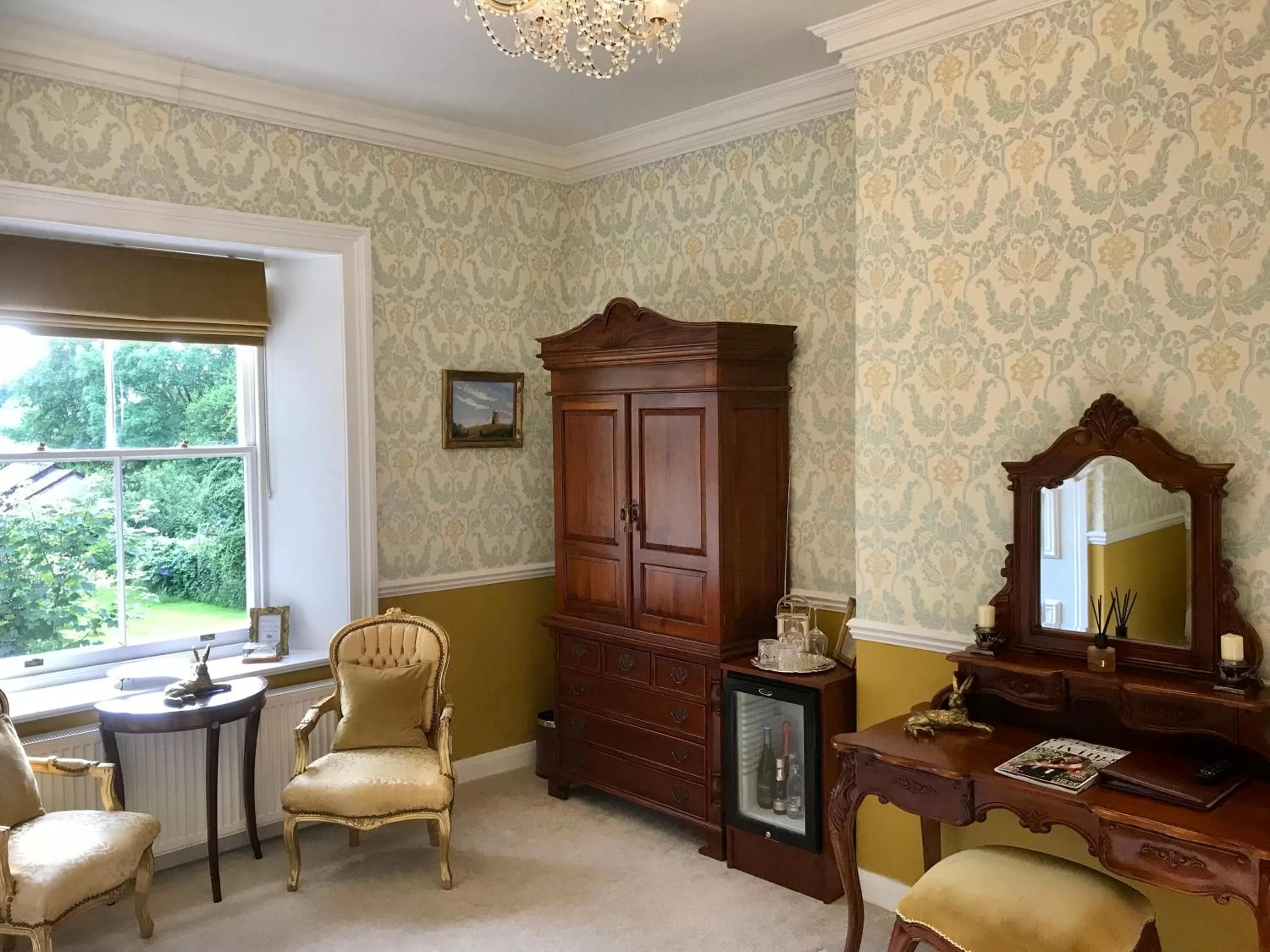 TV/Entertainment Center in West Layton Manor