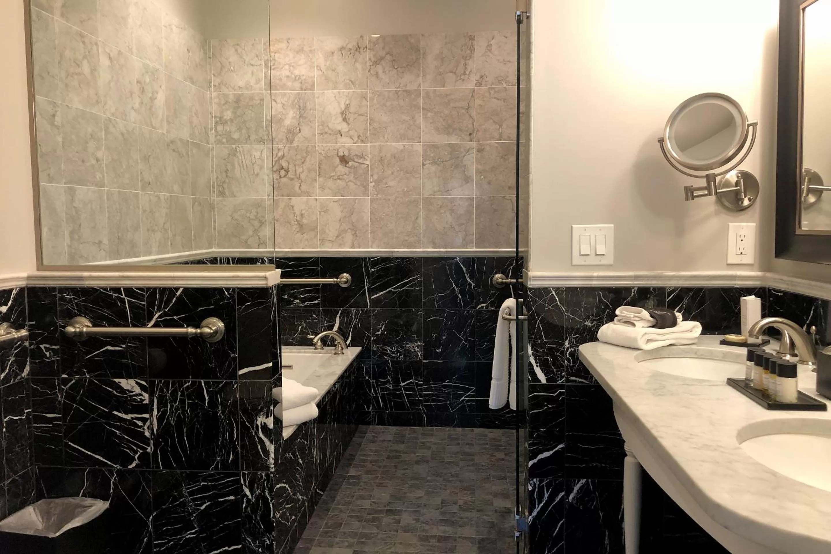 Shower in 16 Bay View