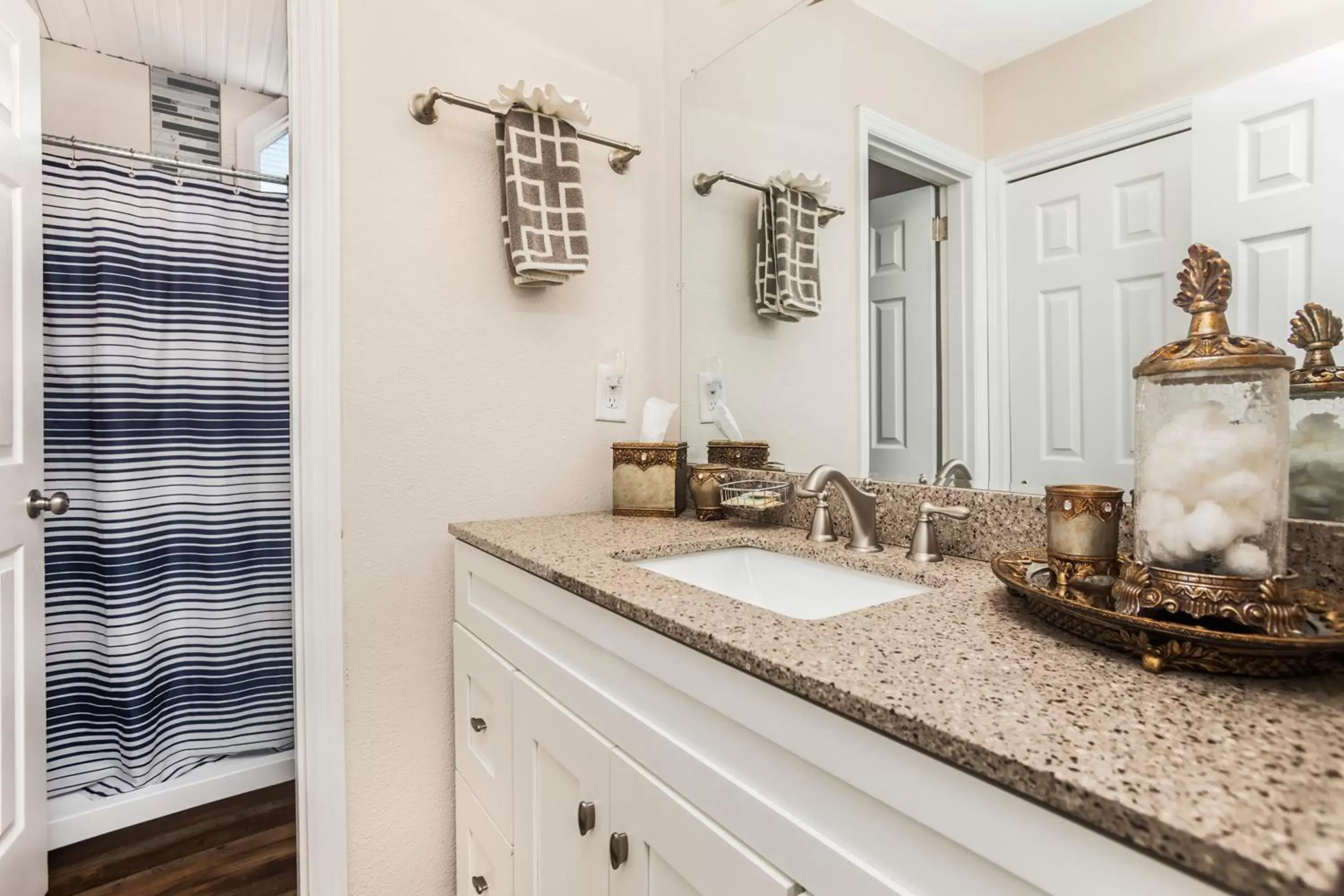 Bathroom in The BoatHouse