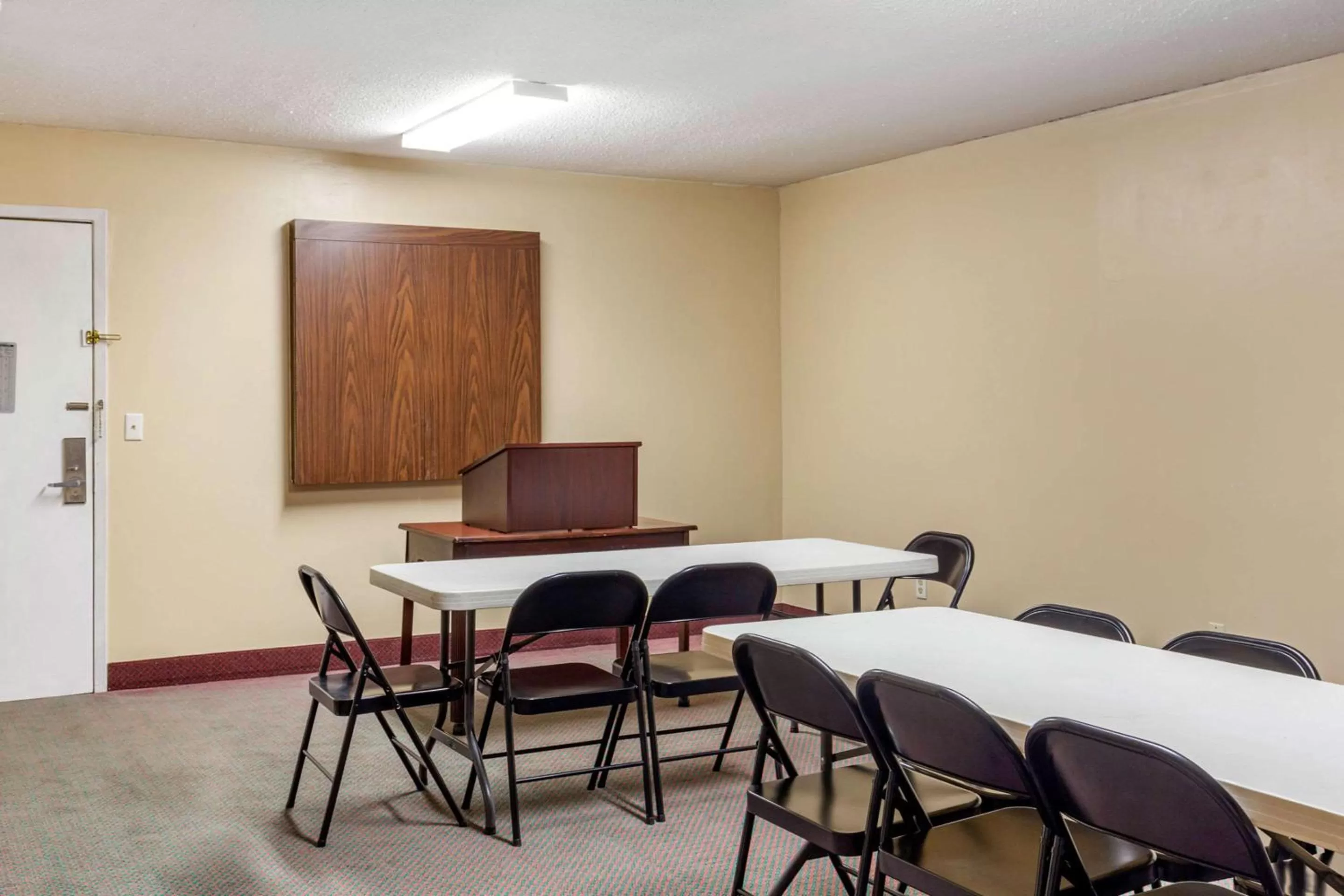 On site in Econo Lodge Burlington I-40