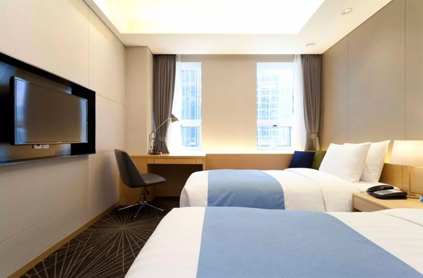 Standard Twin Room in Days Hotel by Wyndham Seoul Myeongdong