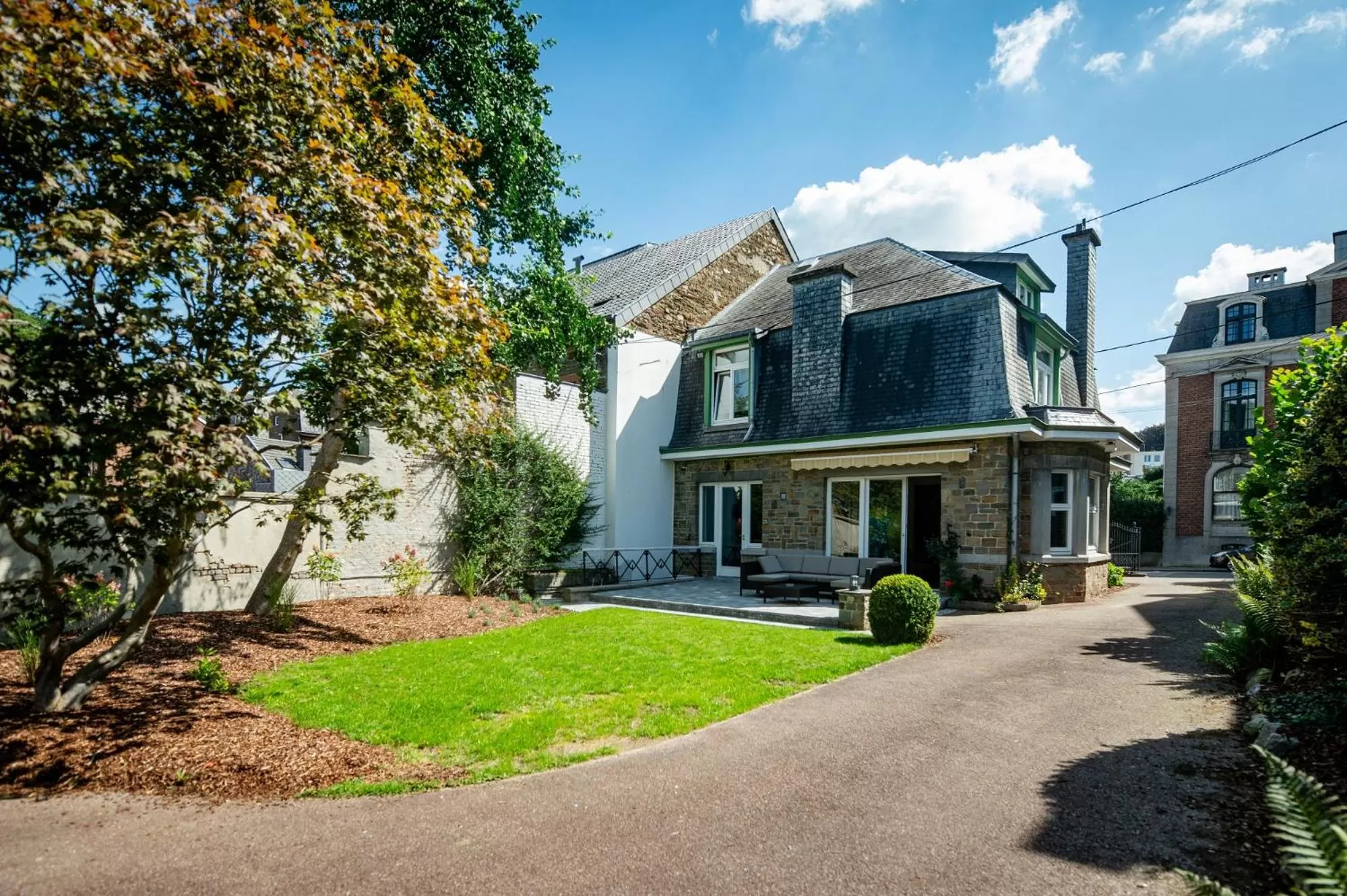 Property building in La Villa des Fleurs