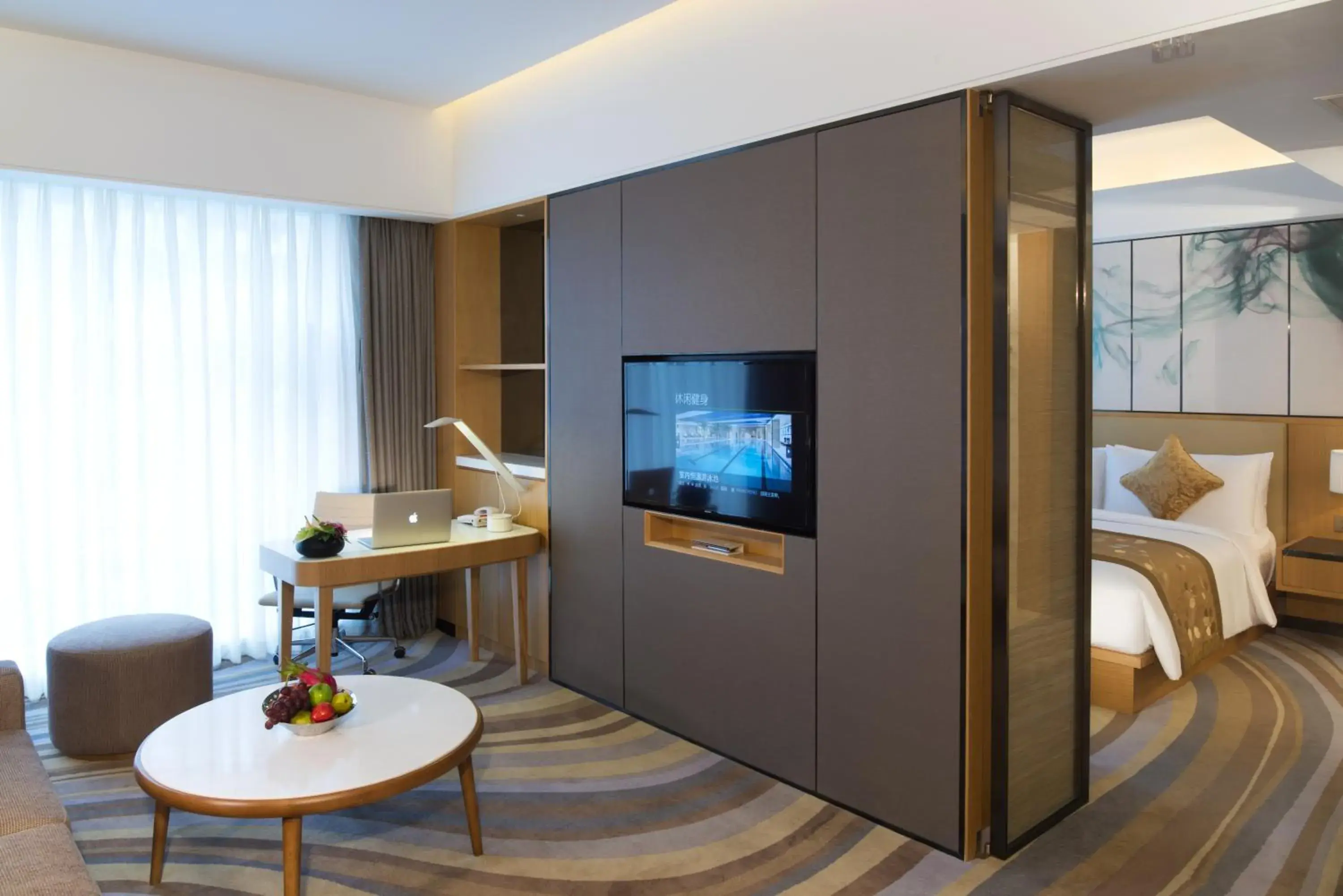 Living room, TV/Entertainment Center in Northern Hotel Shanghai