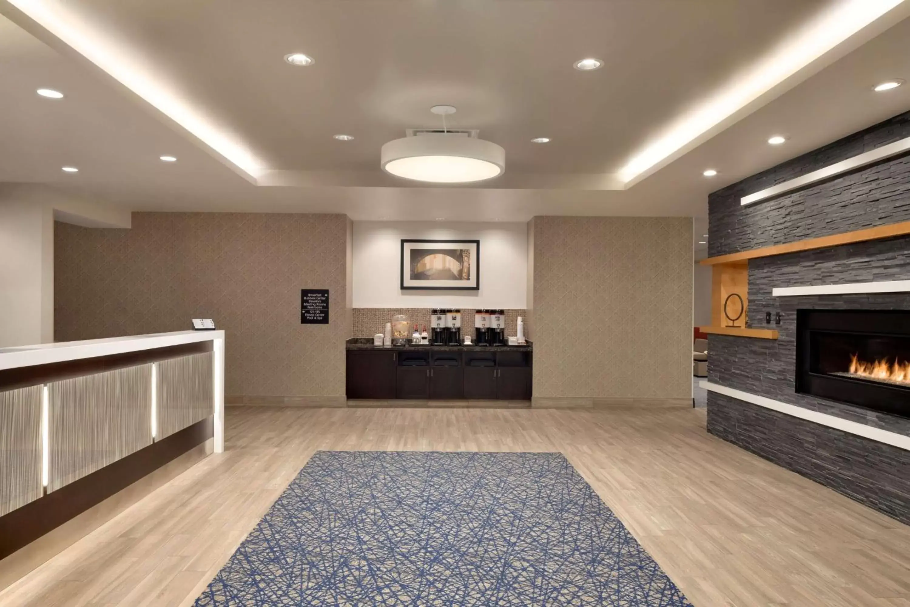 Lobby or reception, Lobby/Reception in Hampton Inn & Suites Rosemont Chicago O'Hare
