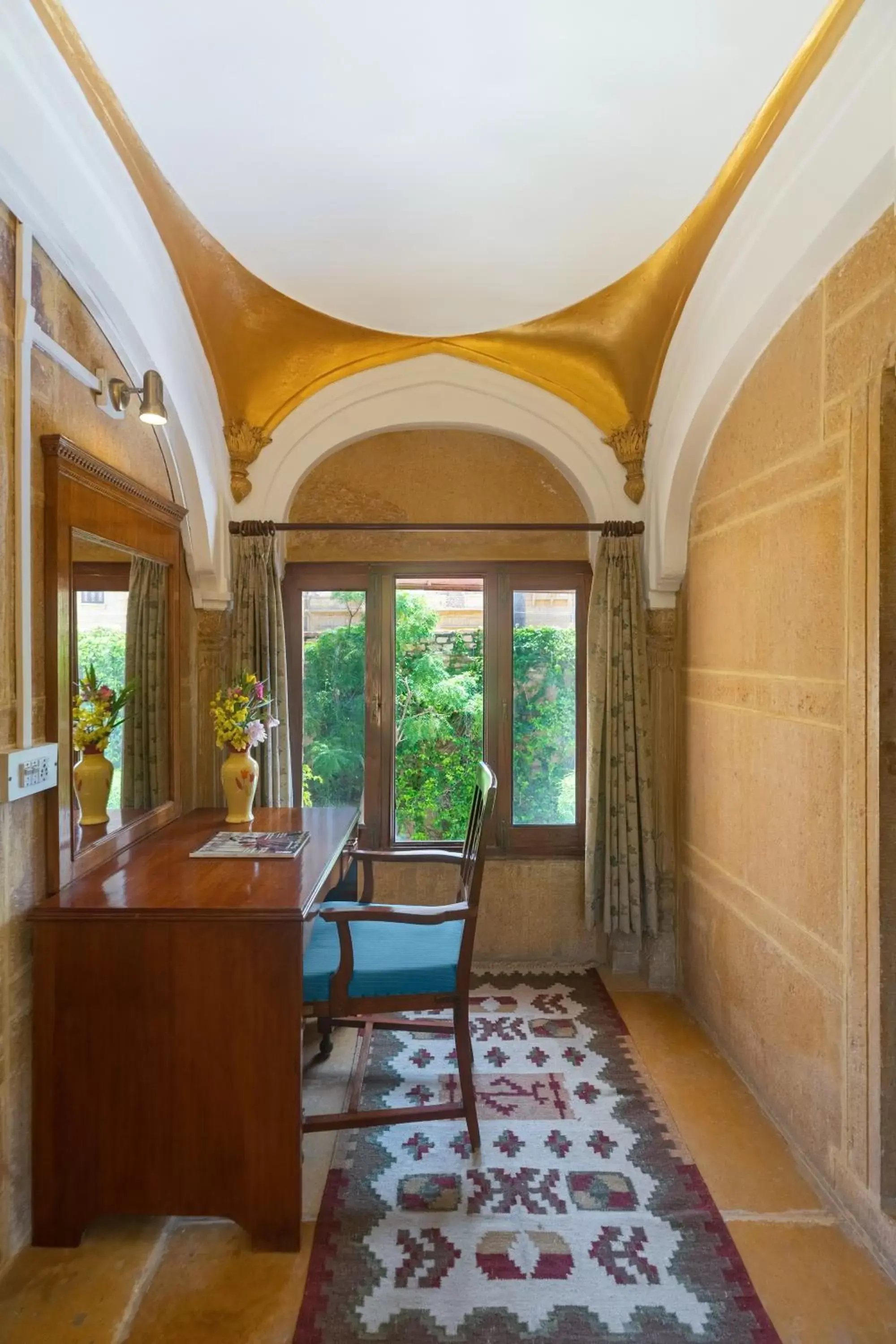 Living room in WelcomHeritage Mandir Palace Living room in WelcomHeritage Mandir Palace