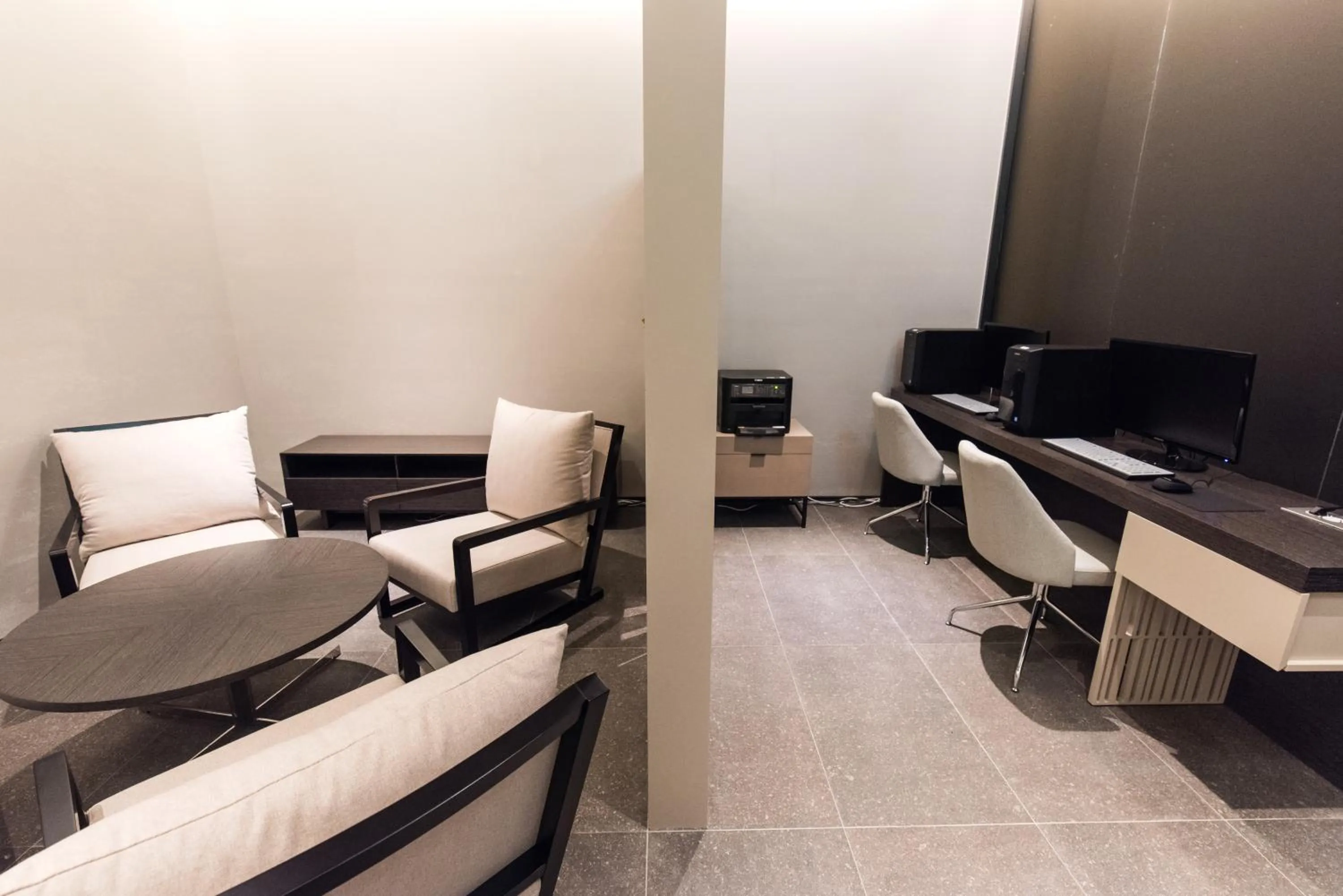 Business facilities in Hotel Nanta Jeju