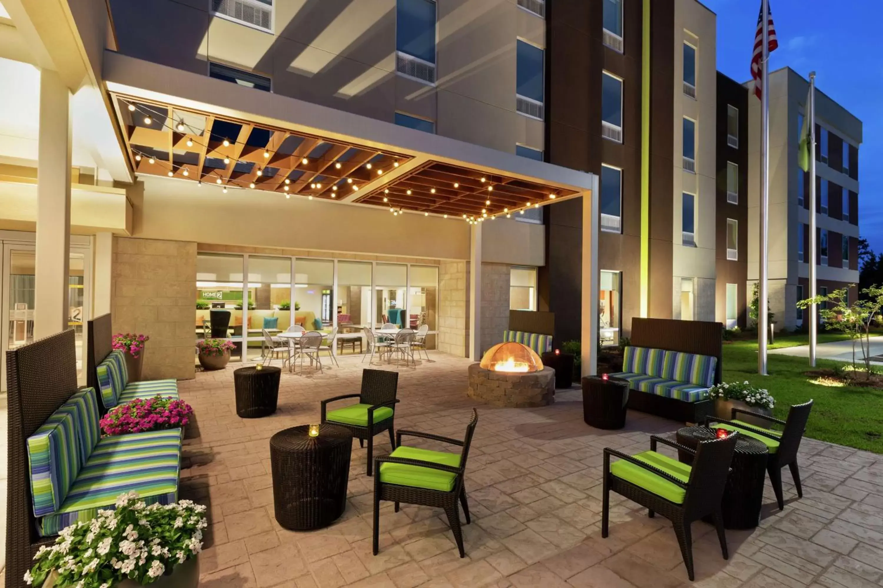 Patio in Home2 Suites By Hilton Savannah Airport